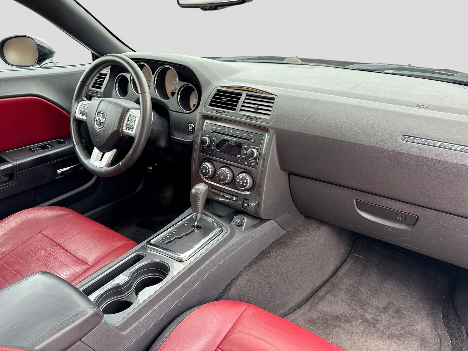 Thumbnail: 2013 Dodge Challenger - 17