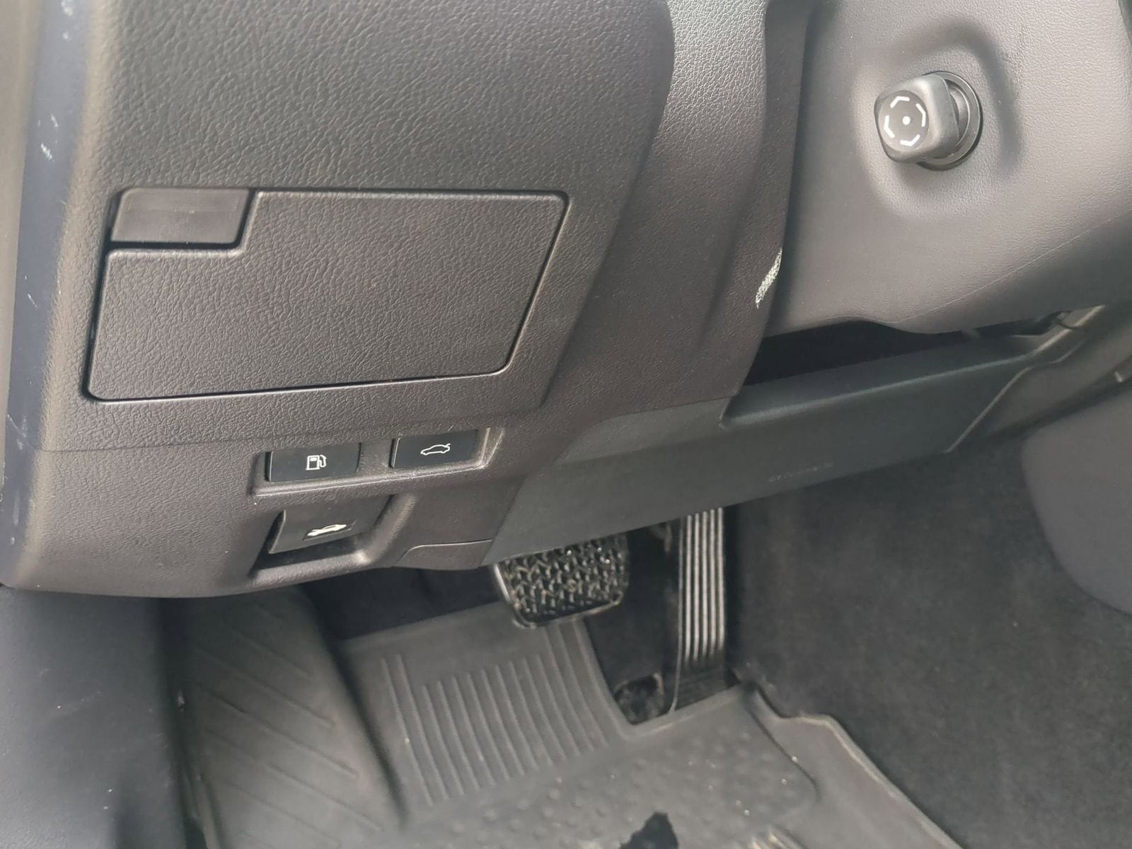 Thumbnail: 2021 Lexus ES - 20