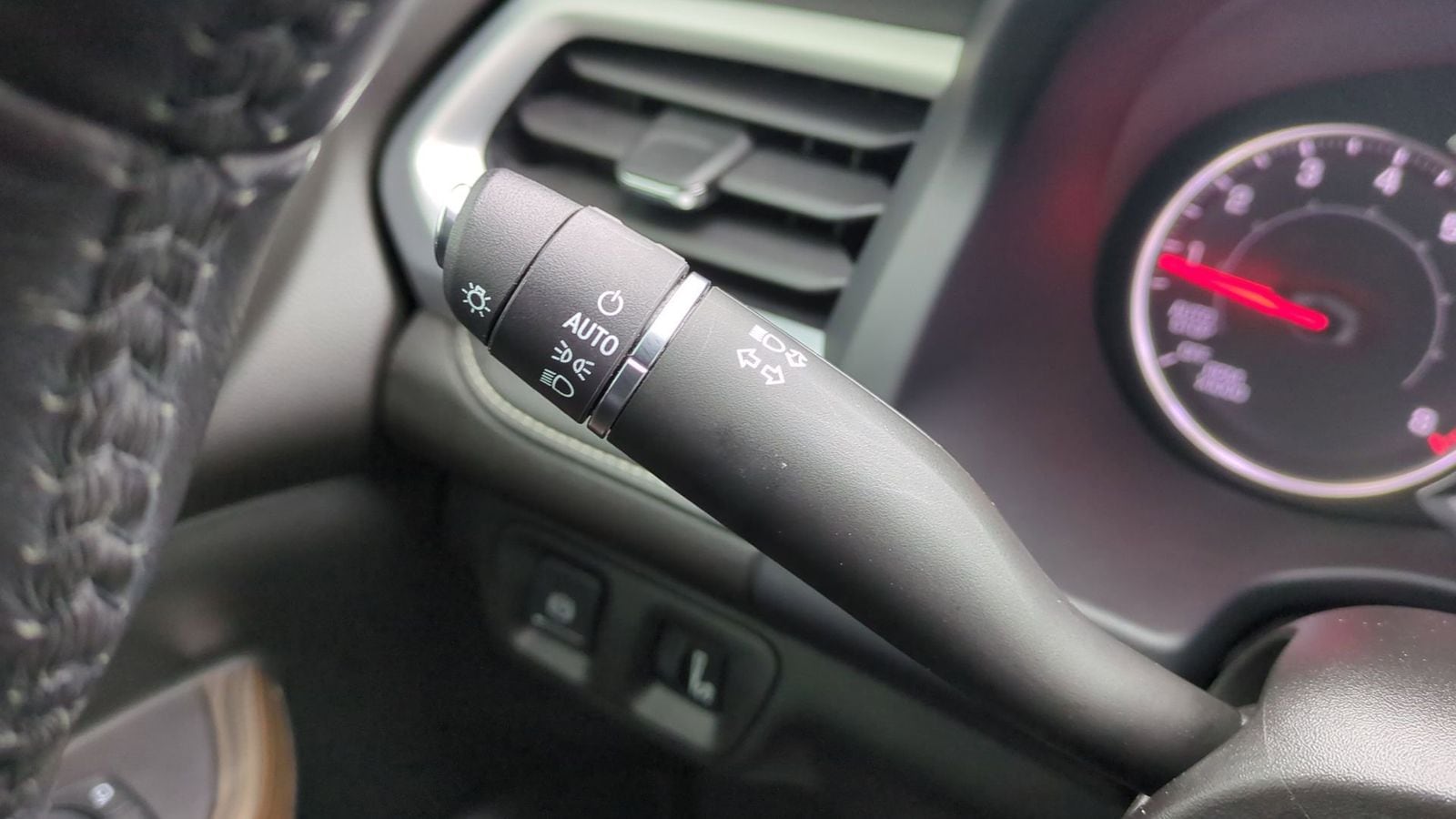 Thumbnail: 2020 GMC Acadia - 30