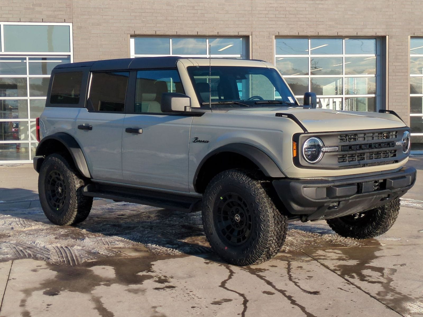 Thumbnail: 2025 Ford Bronco - 8