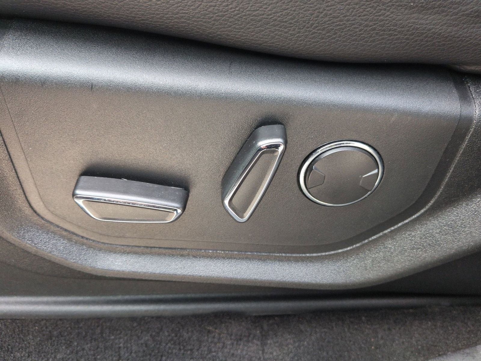 Thumbnail: 2019 Ford Expedition - 20