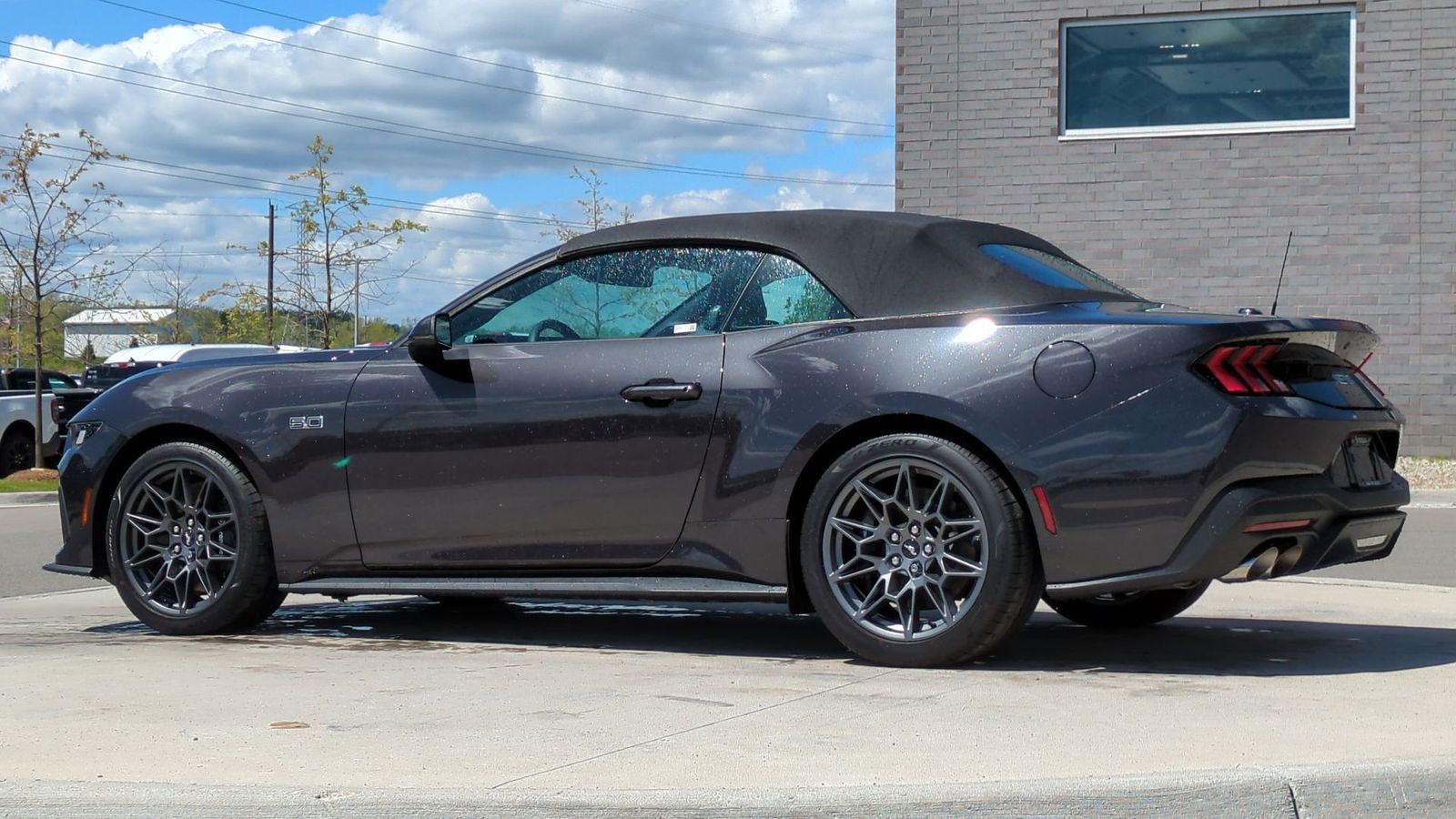 2024 Ford Mustang GT Premium Convertible photo 3