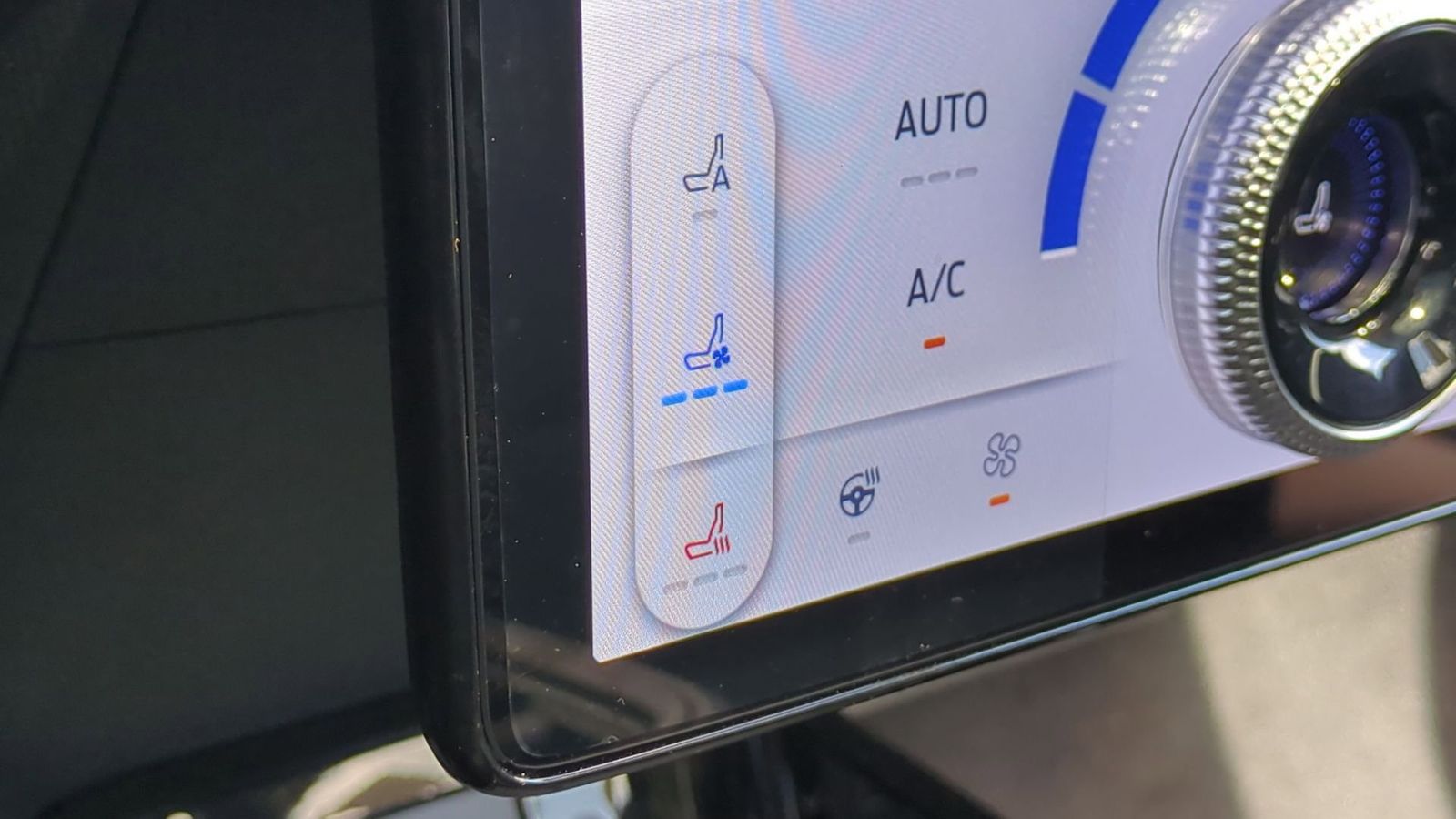 Thumbnail: 2025 Ford Mustang Mach-E - 33