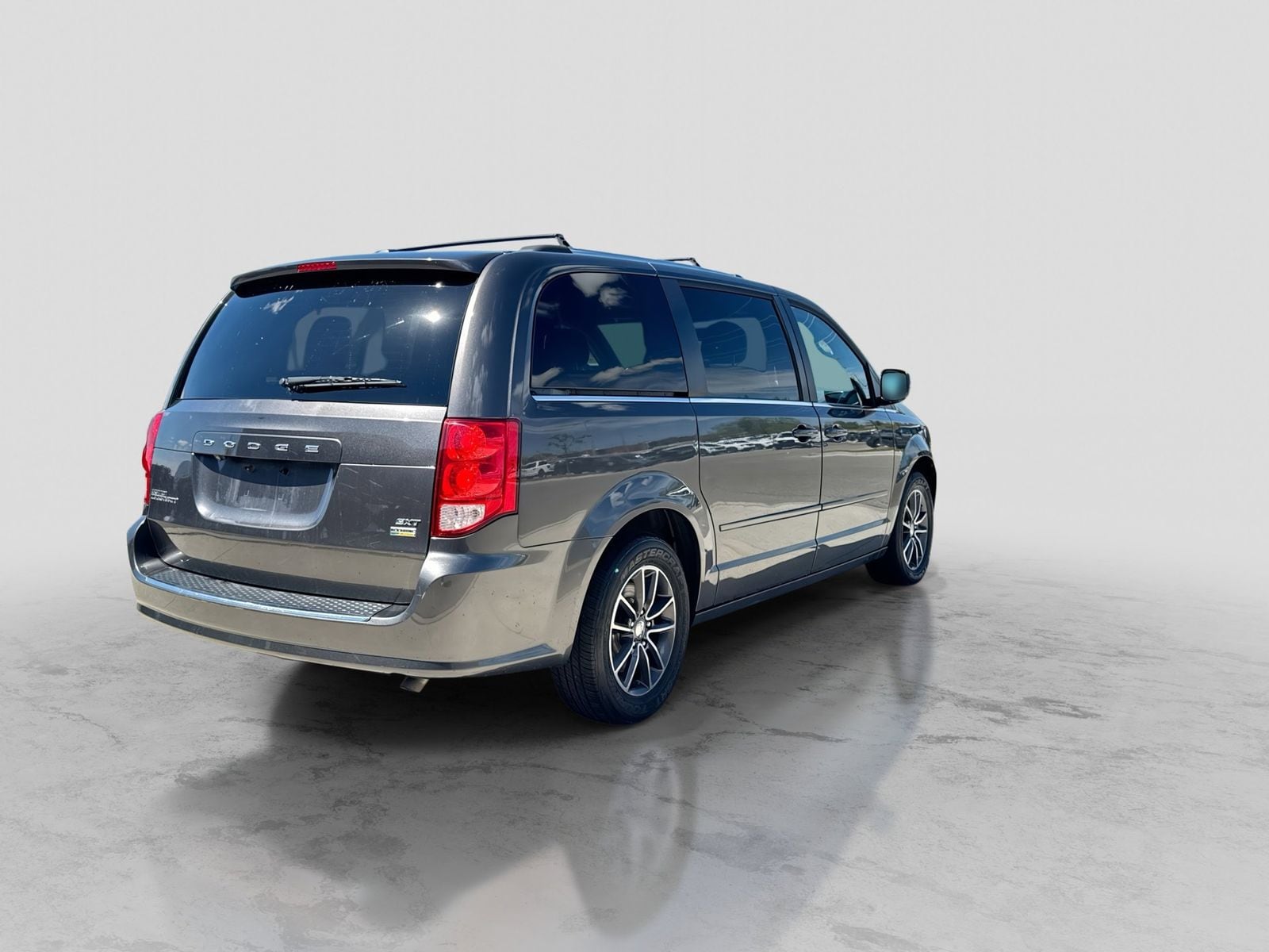 Thumbnail: 2017 Dodge Grand Caravan - 7