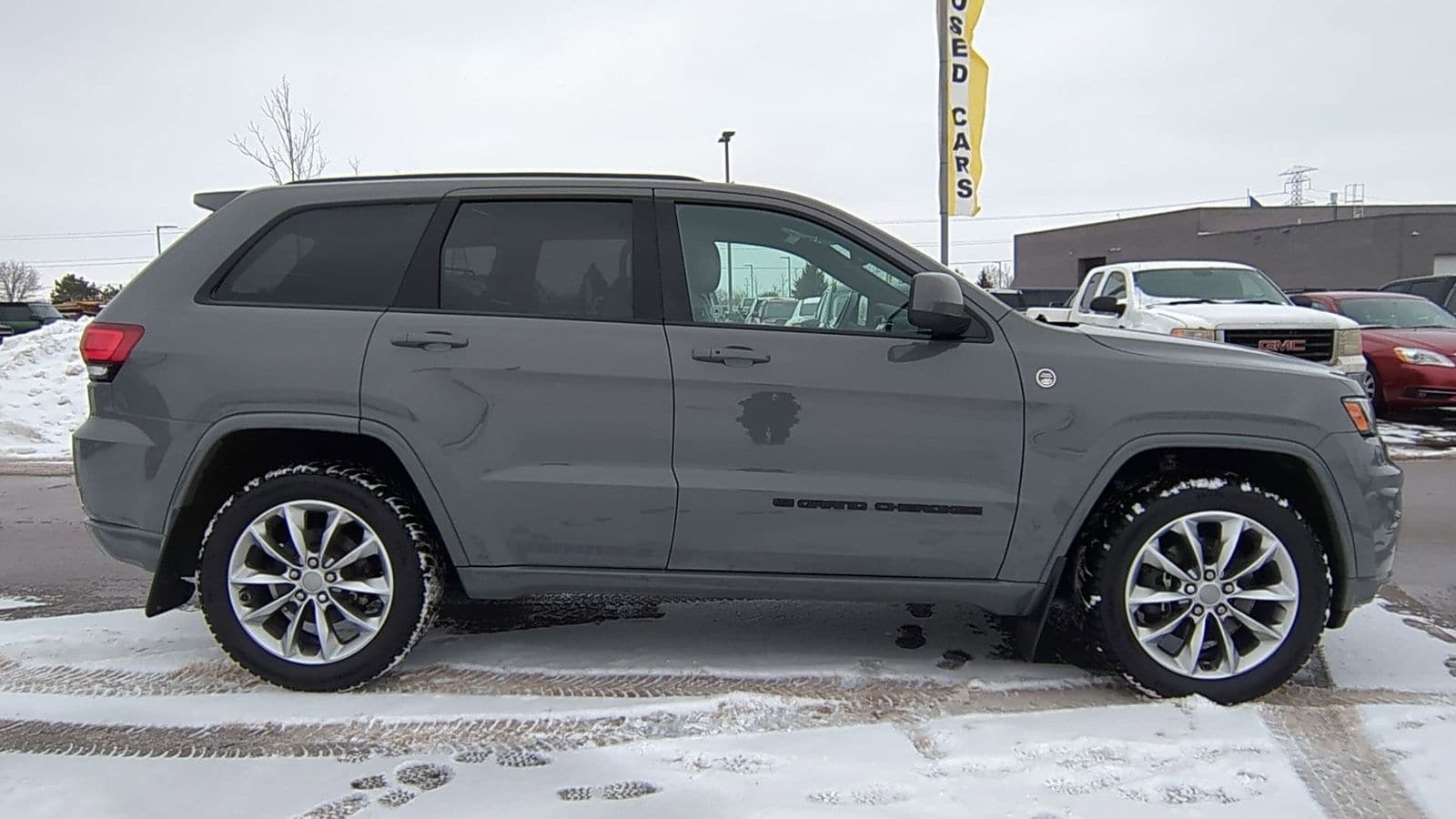 Thumbnail: 2022 Jeep Grand Cherokee - 9