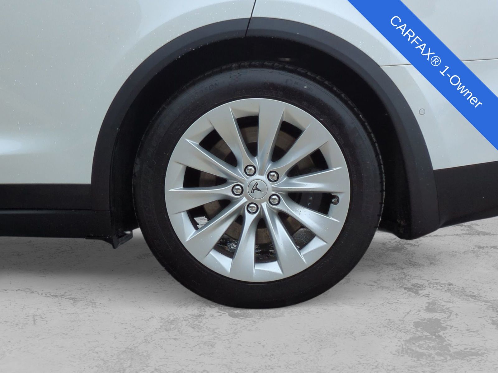 Thumbnail: 2017 Tesla Model X - 16