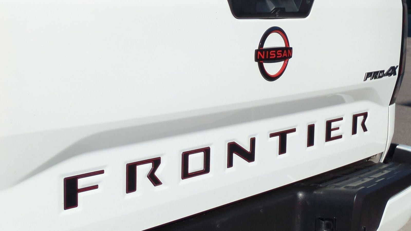 Thumbnail: 2022 Nissan Frontier - 13