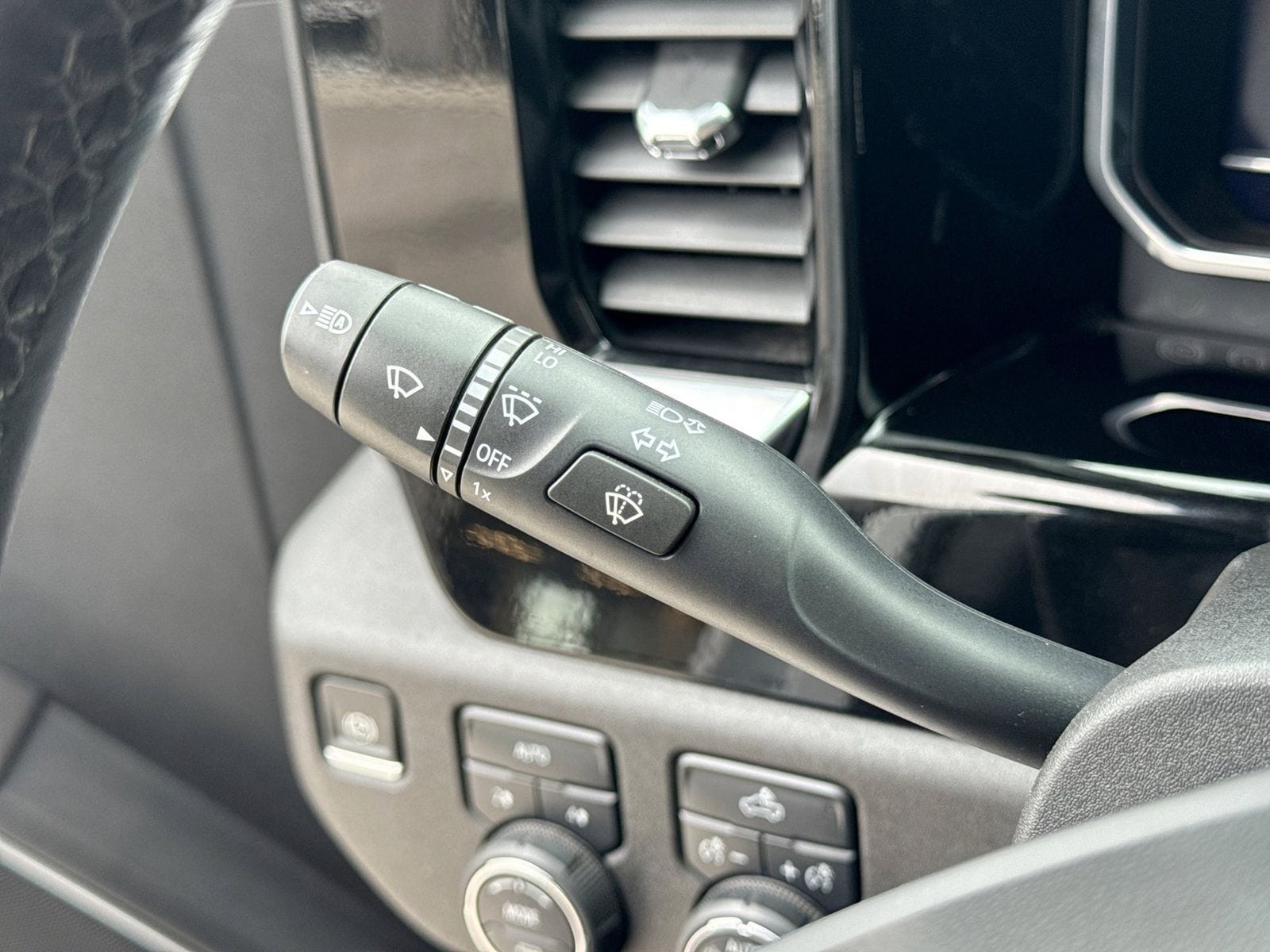 Thumbnail: 2022 Chevrolet Silverado 1500 - 27