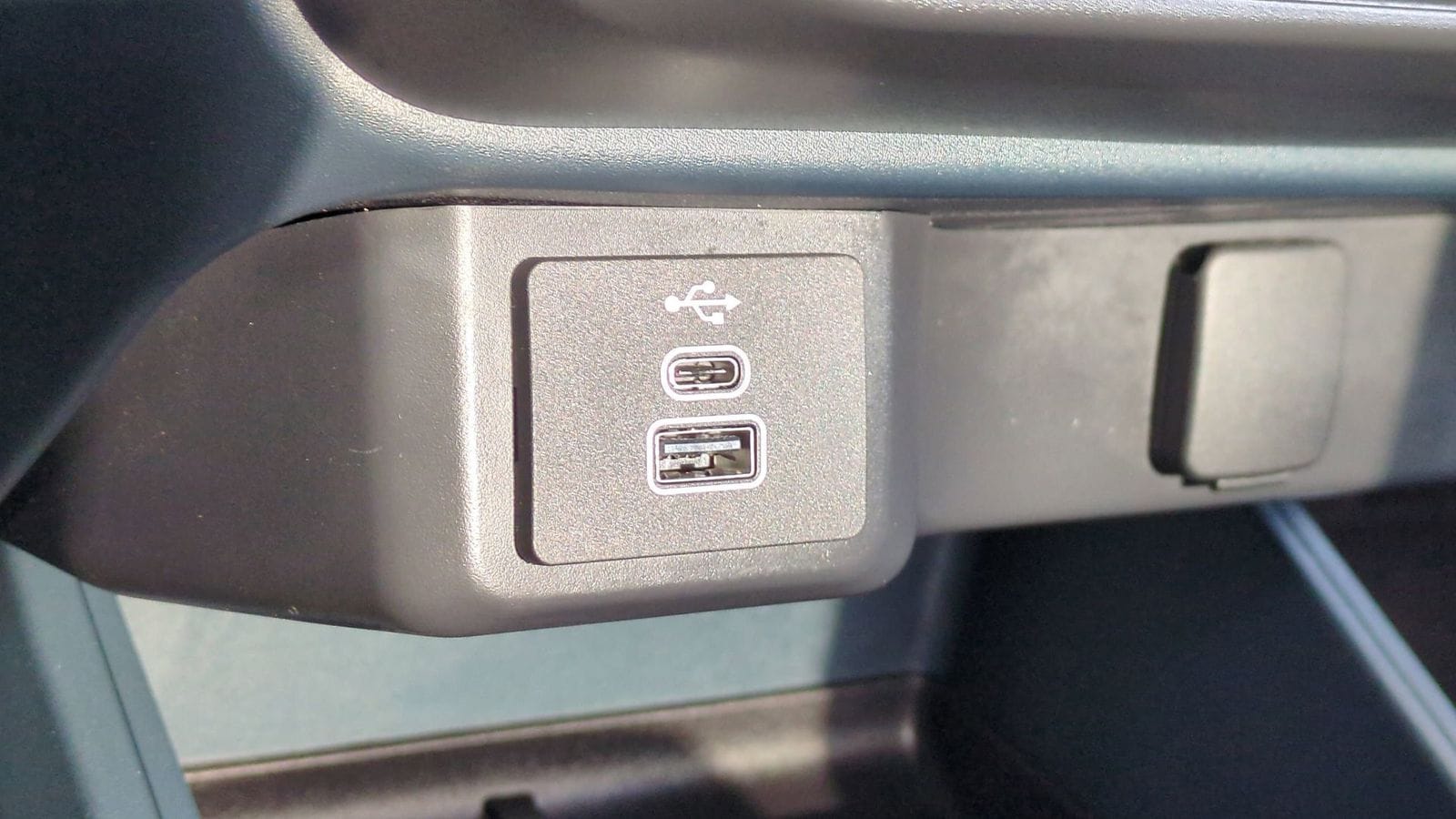 Thumbnail: 2025 Ford Maverick - 31