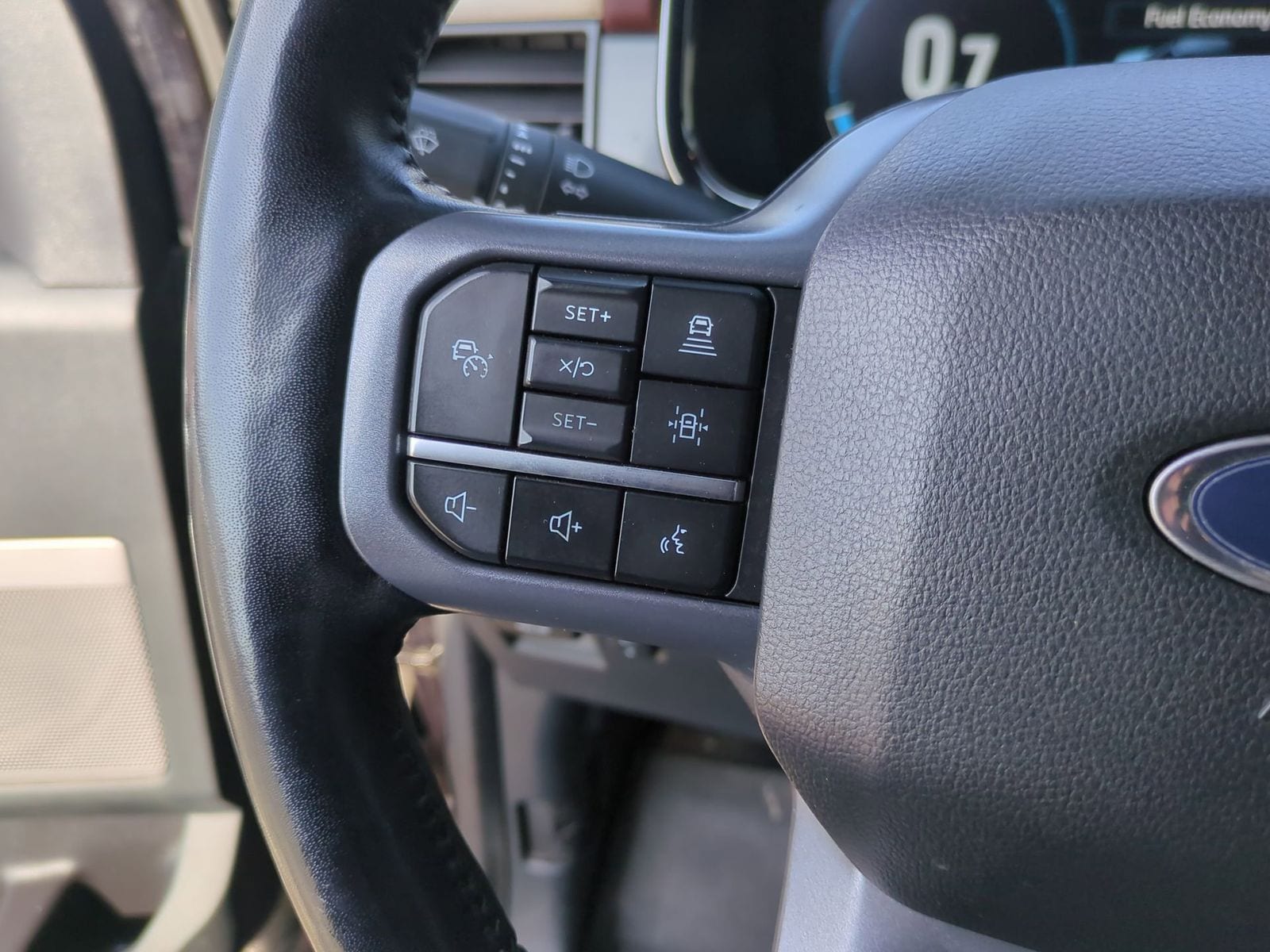 Thumbnail: 2023 Ford F-150 - 32