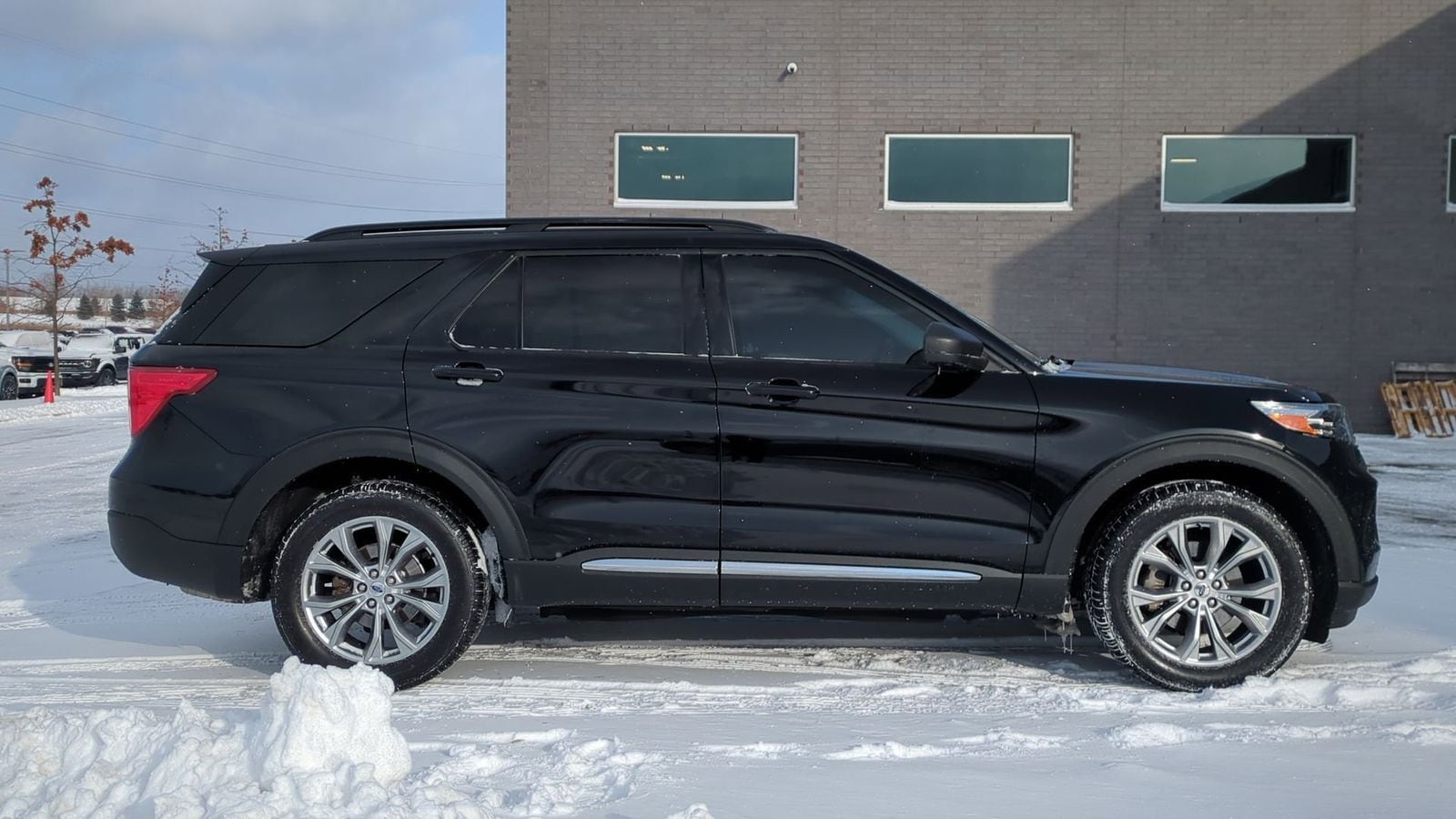 Thumbnail: 2021 Ford Explorer - 9