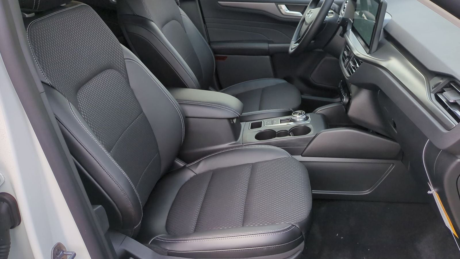 Thumbnail: 2025 Ford Escape - 18