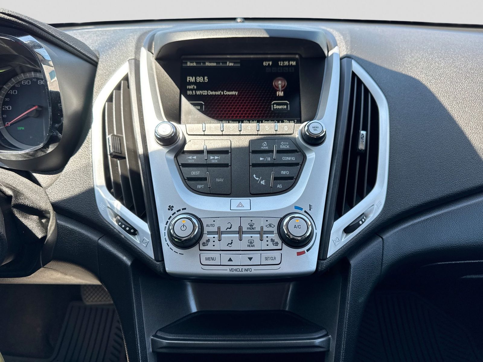Thumbnail: 2016 GMC Terrain - 32