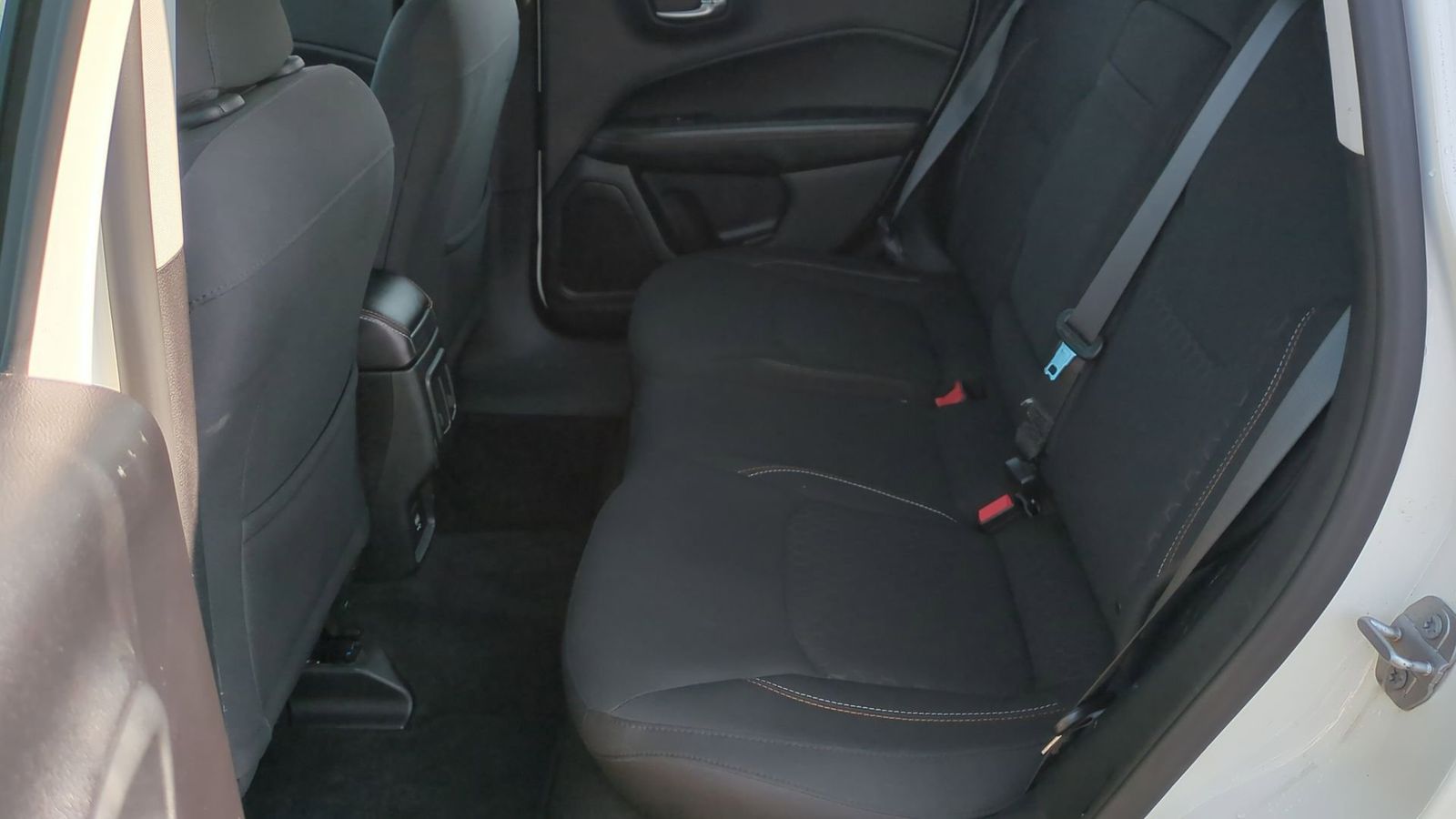 Thumbnail: 2018 Jeep Compass - 19