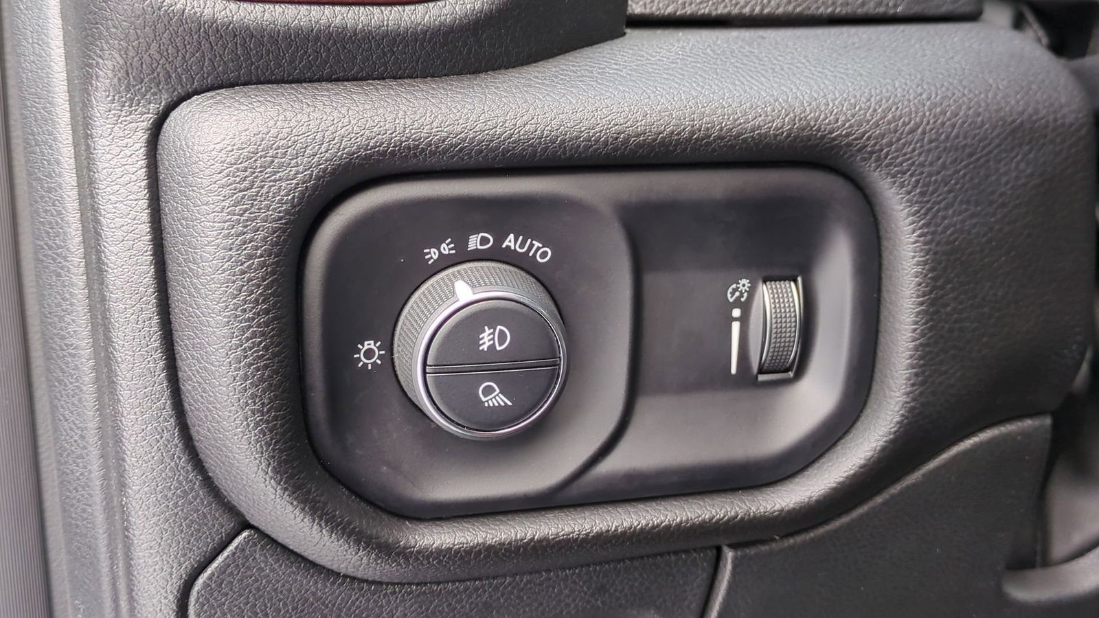 Thumbnail: 2023 RAM 1500 - 19