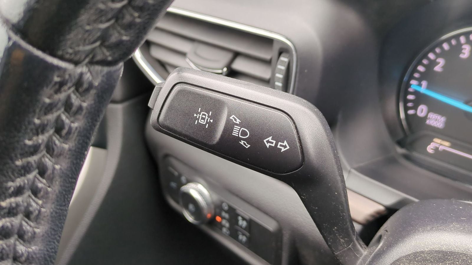 Thumbnail: 2021 Ford Explorer - 29