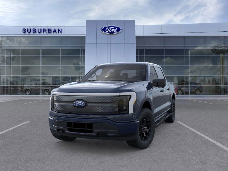 2025 Ford F-150 Lightning XLT photo 2