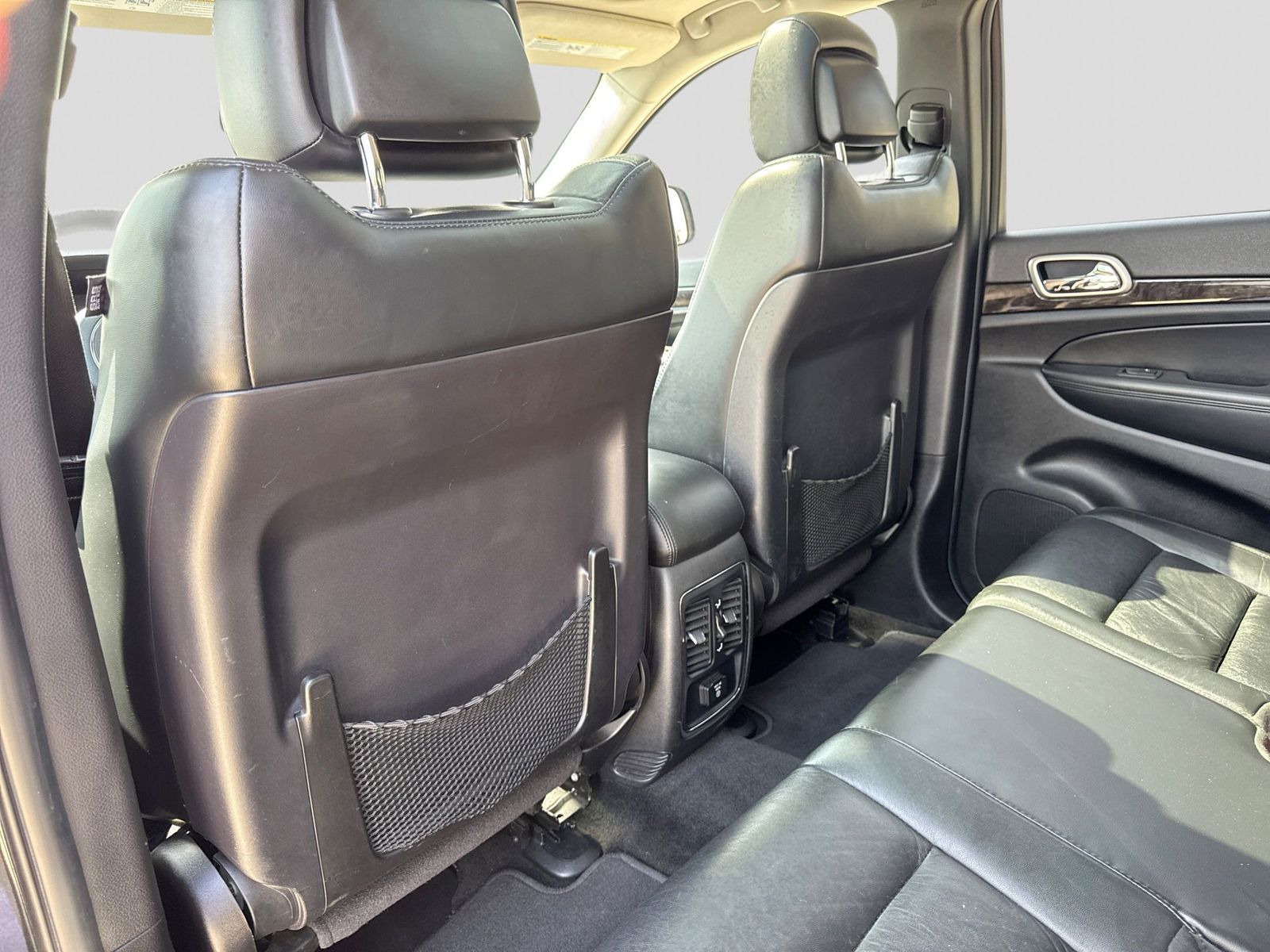 Thumbnail: 2012 Jeep Grand Cherokee - 19