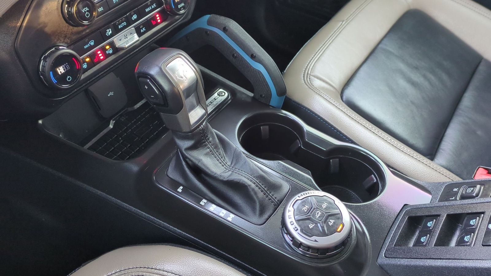 Thumbnail: 2024 Ford Bronco - 36