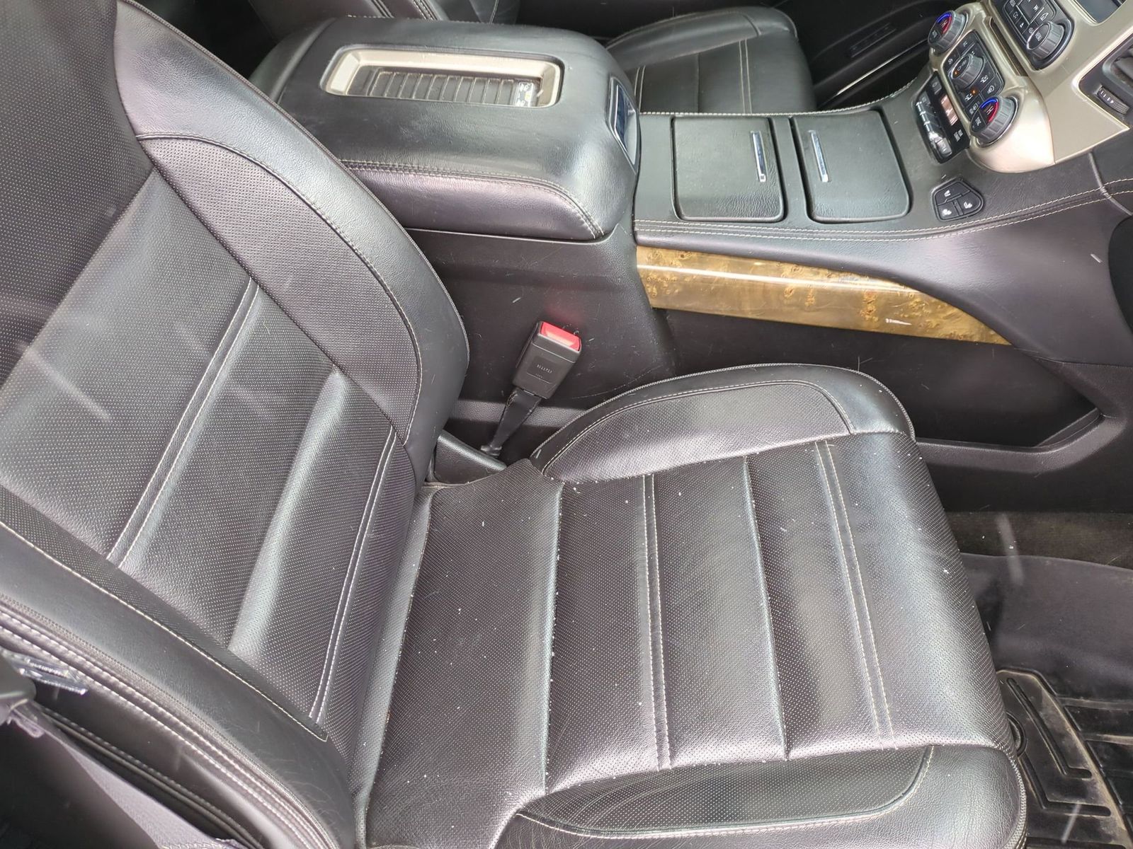 Thumbnail: 2017 GMC Yukon XL - 29