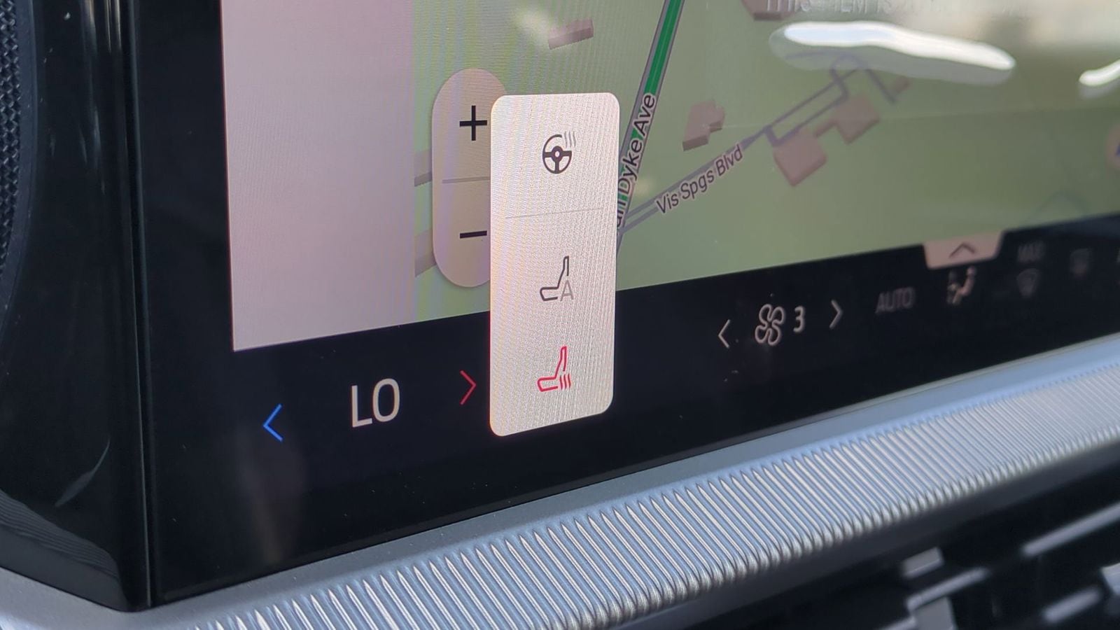 Thumbnail: 2025 Ford Explorer - 32