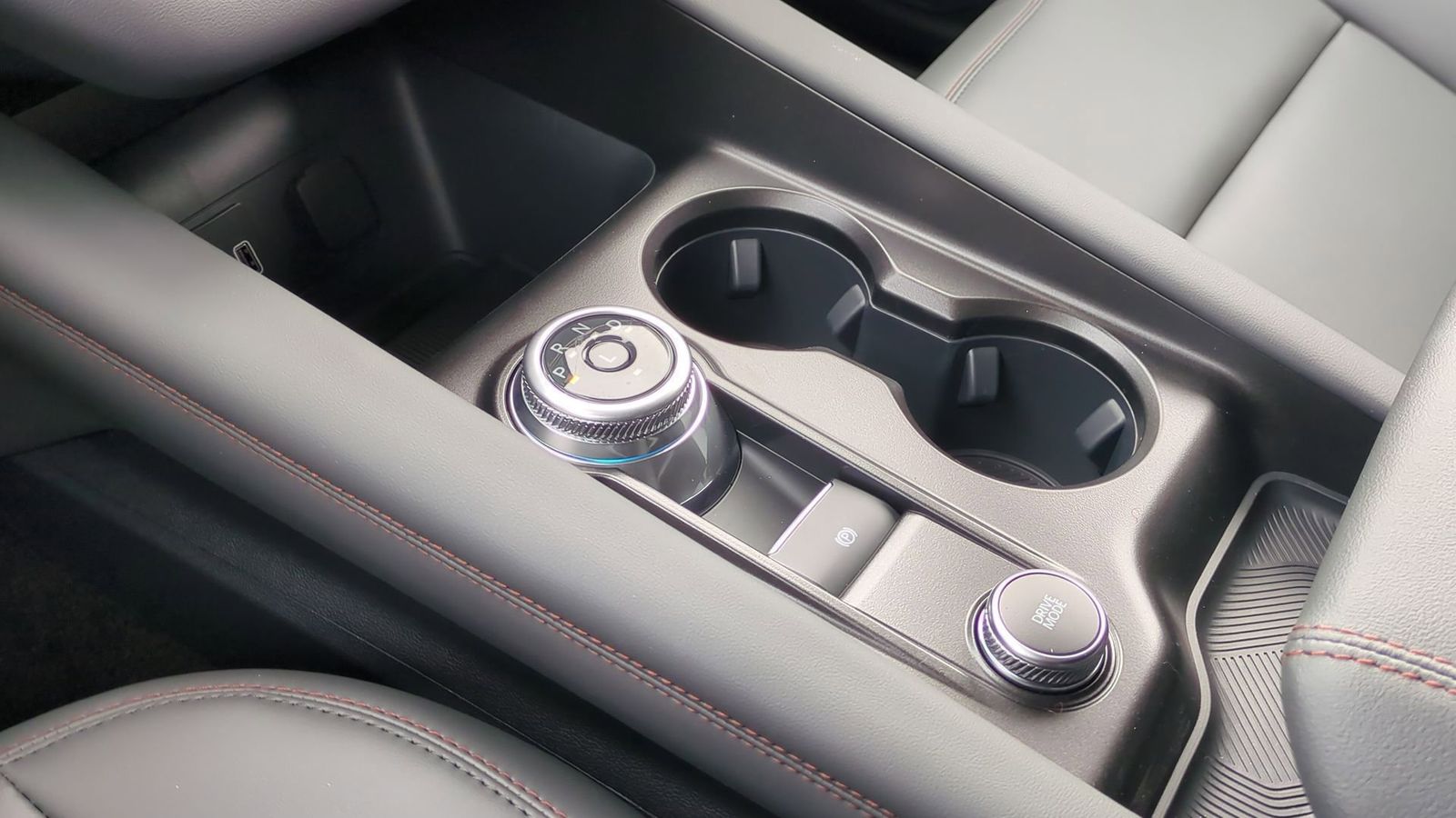 Thumbnail: 2026 Ford Explorer - 32