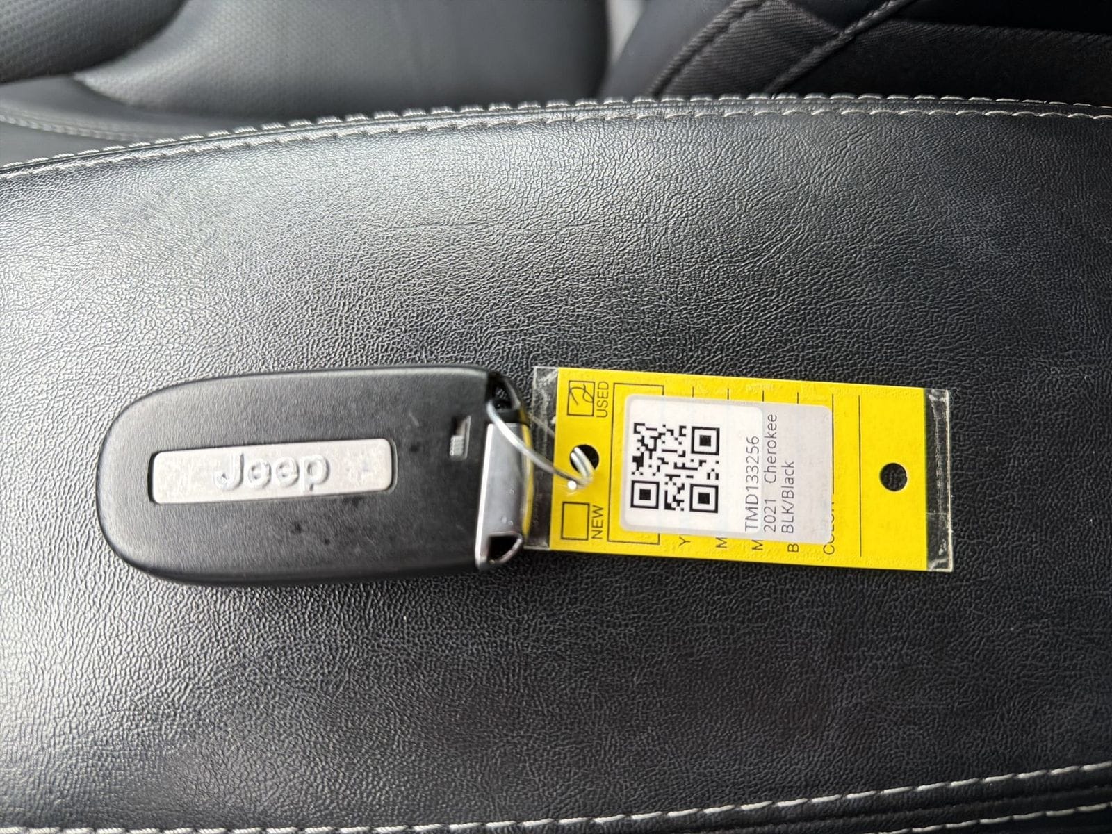 Thumbnail: 2021 Jeep Cherokee - 37