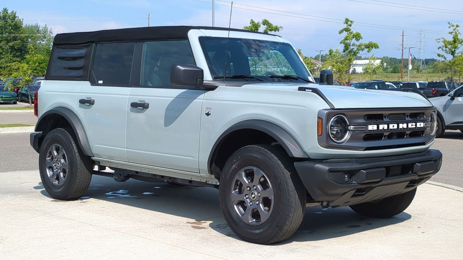 Thumbnail: 2023 Ford Bronco - 9