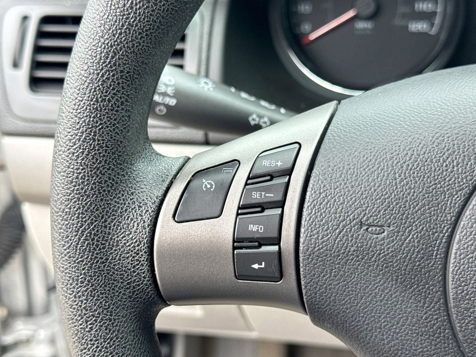 Thumbnail: 2009 Chevrolet Cobalt - 24