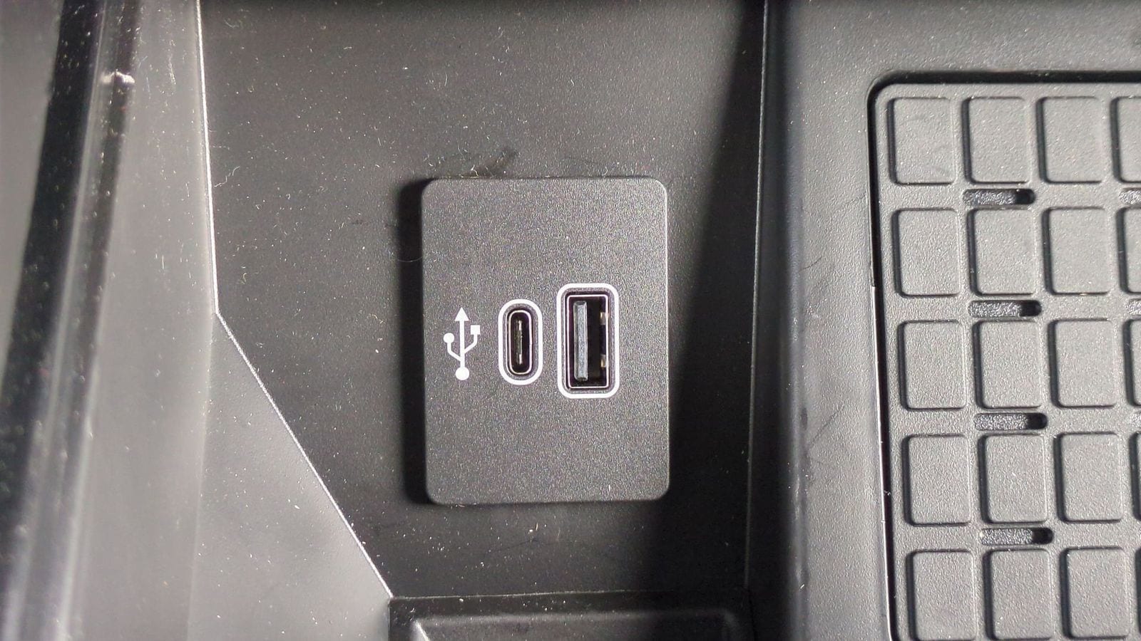 Thumbnail: 2025 Ford F-150 - 31