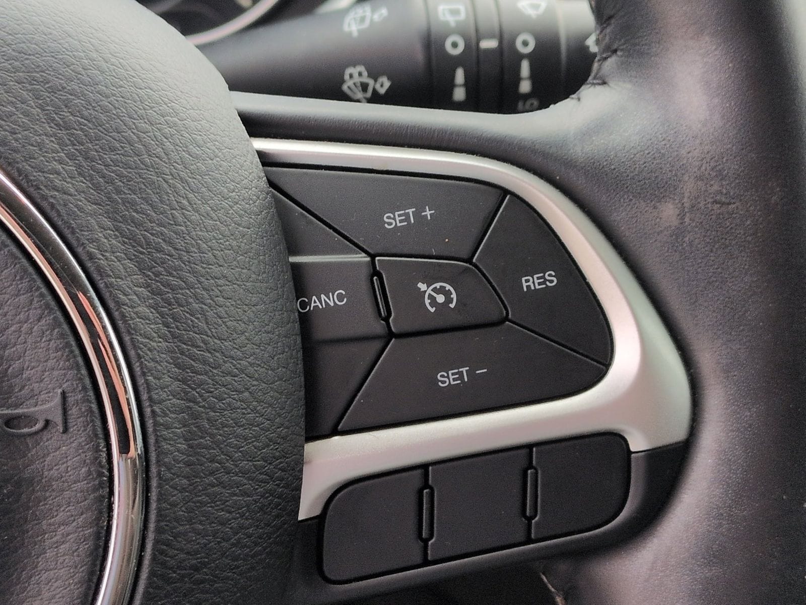 Thumbnail: 2018 Jeep Compass - 28