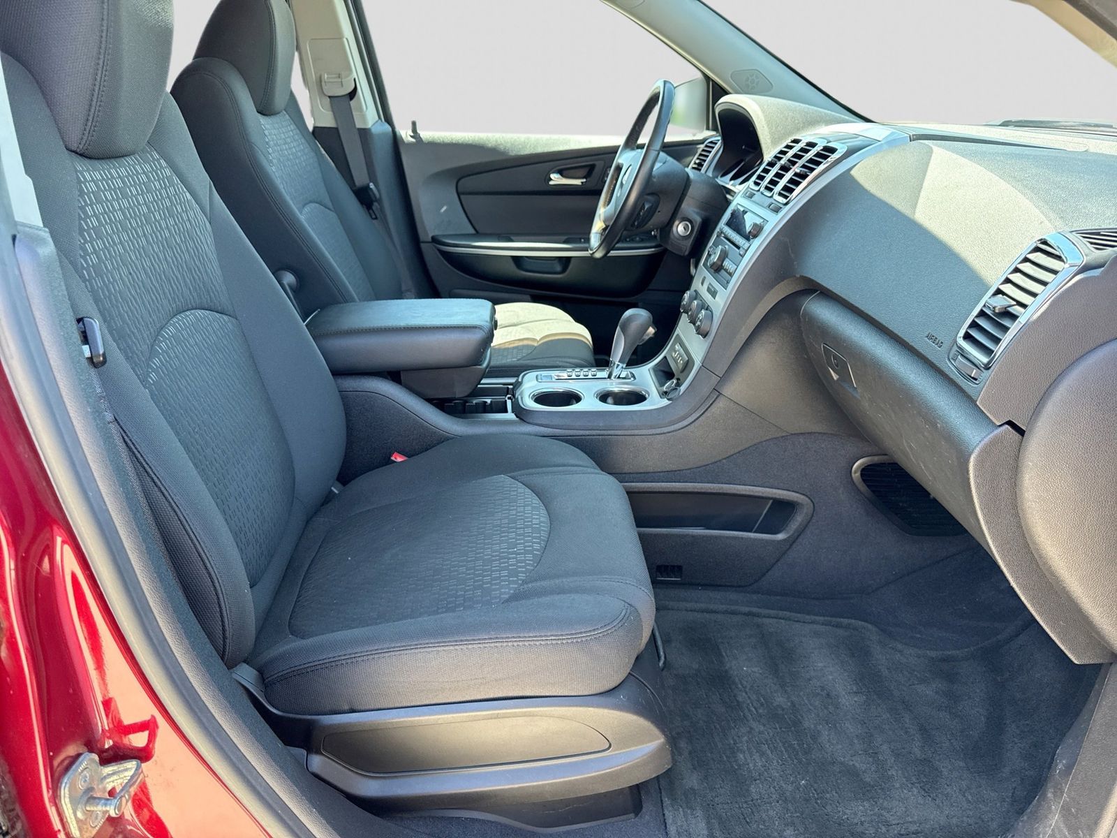 Thumbnail: 2011 GMC Acadia - 25