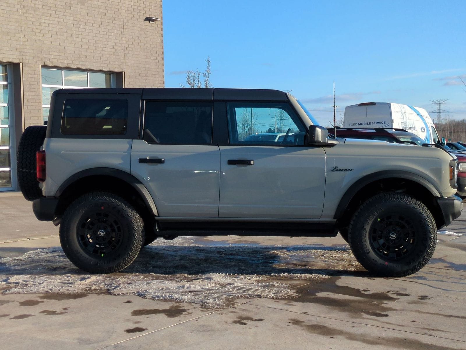 Thumbnail: 2025 Ford Bronco - 7