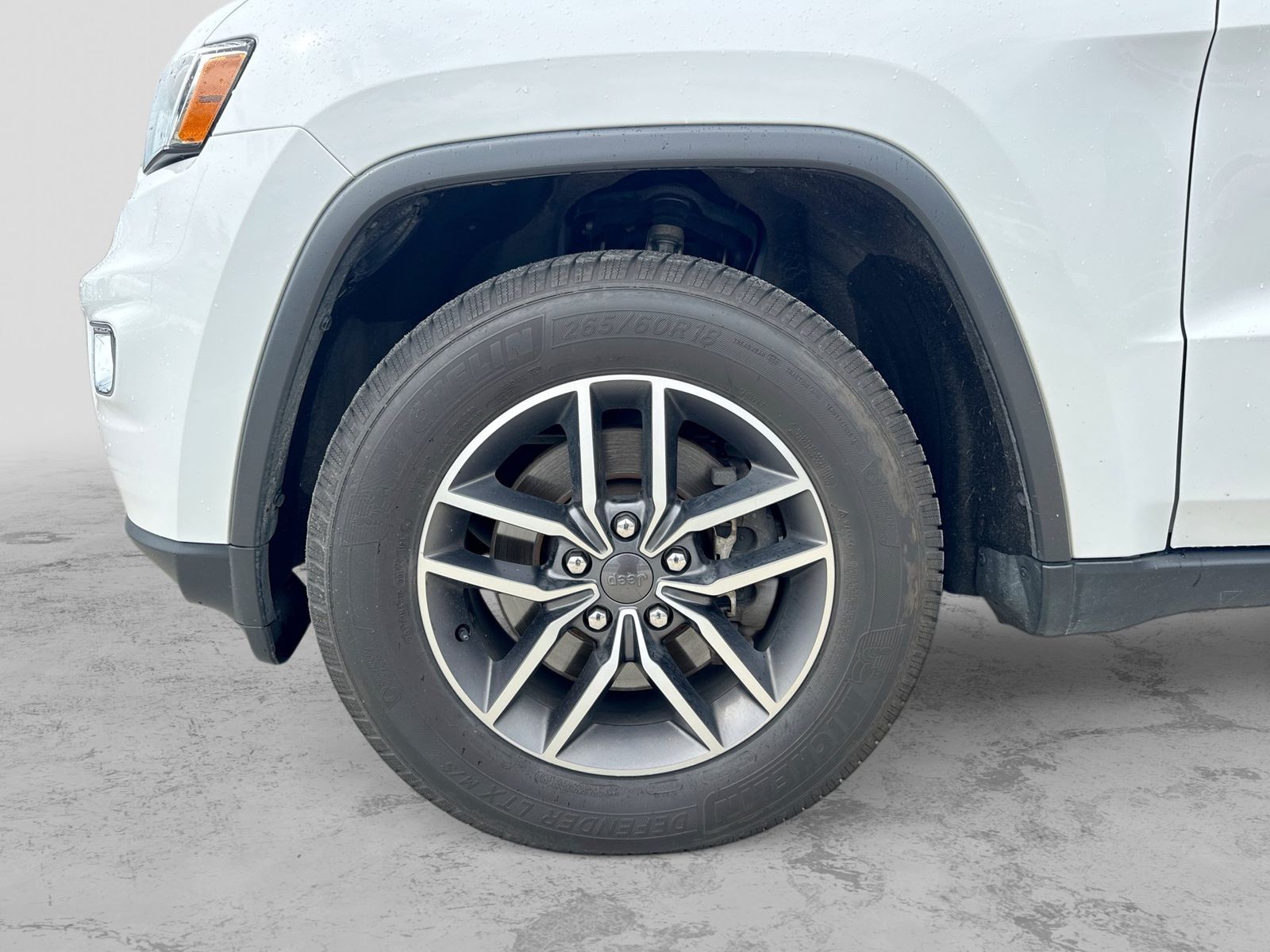 Thumbnail: 2021 Jeep Grand Cherokee - 15