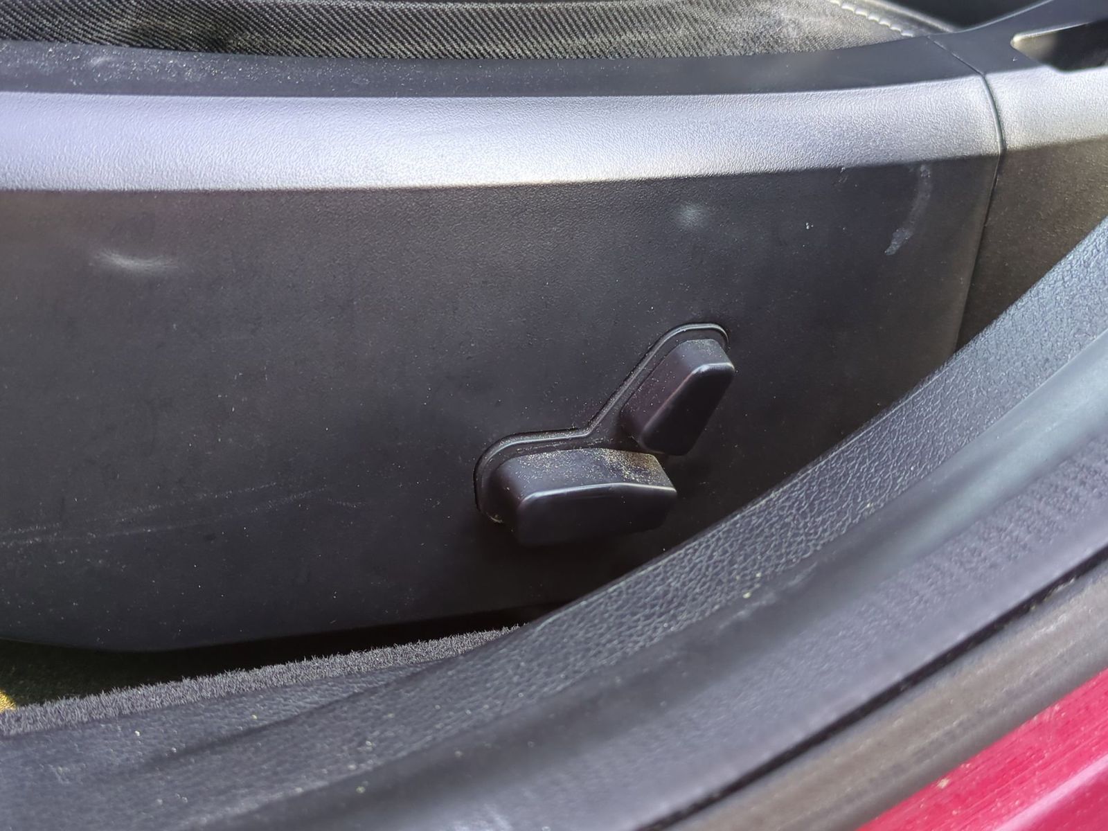 Thumbnail: 2013 Chrysler 200 - 19