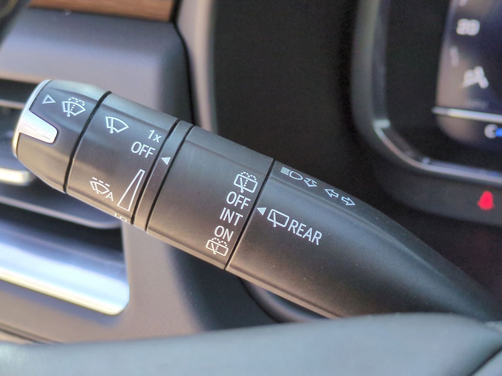 Thumbnail: 2023 Chevrolet Tahoe - 32