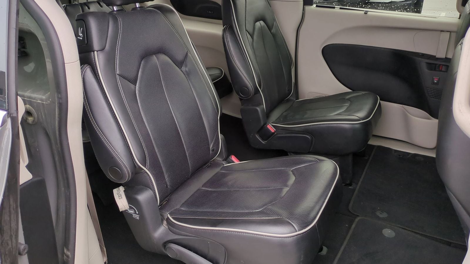2022 Chrysler Pacifica Limited 22