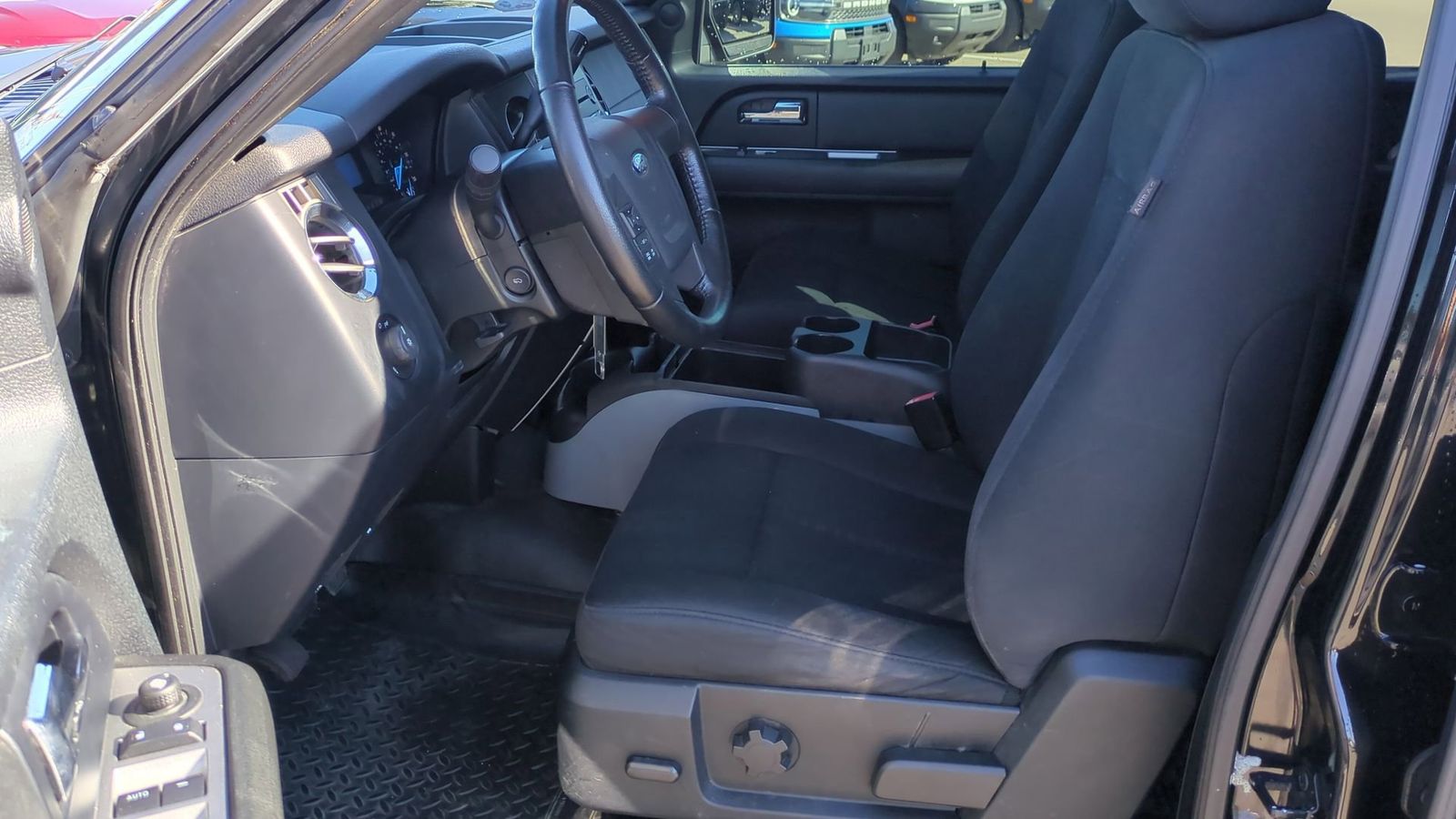 Thumbnail: 2015 Ford Expedition - 19