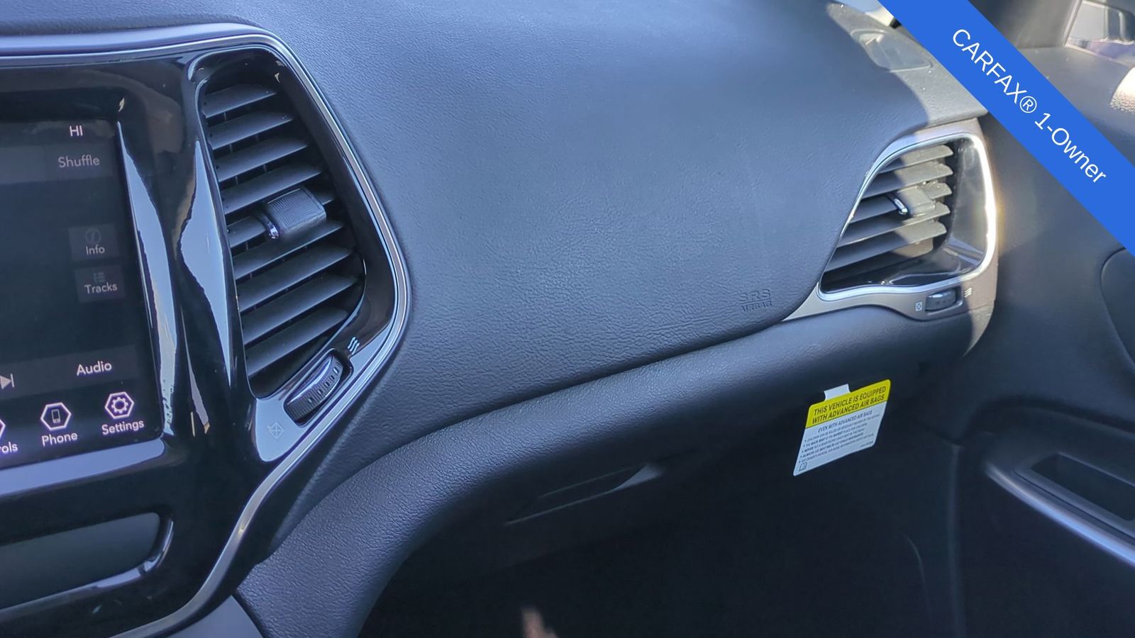 Thumbnail: 2020 Jeep Cherokee - 21