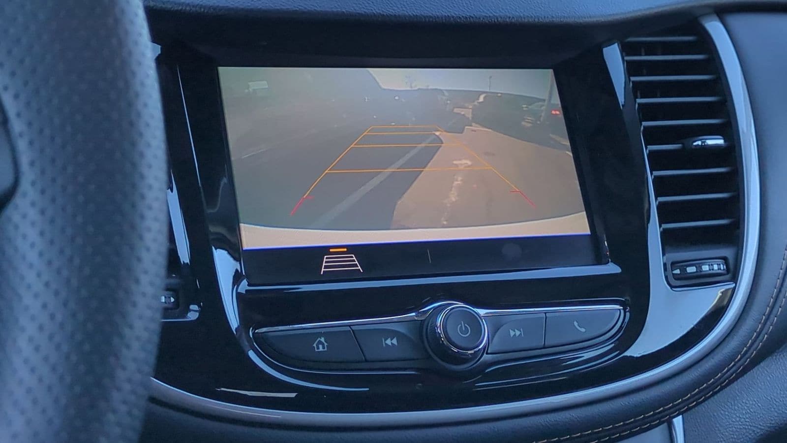 Thumbnail: 2021 Chevrolet Trax - 30