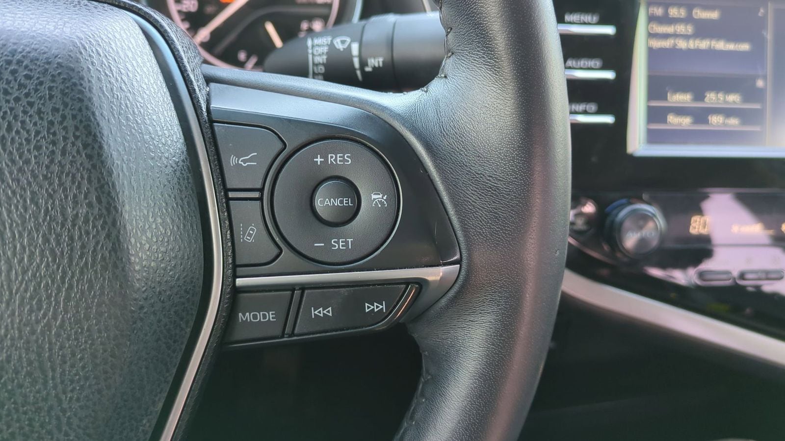 Thumbnail: 2018 Toyota Camry - 21