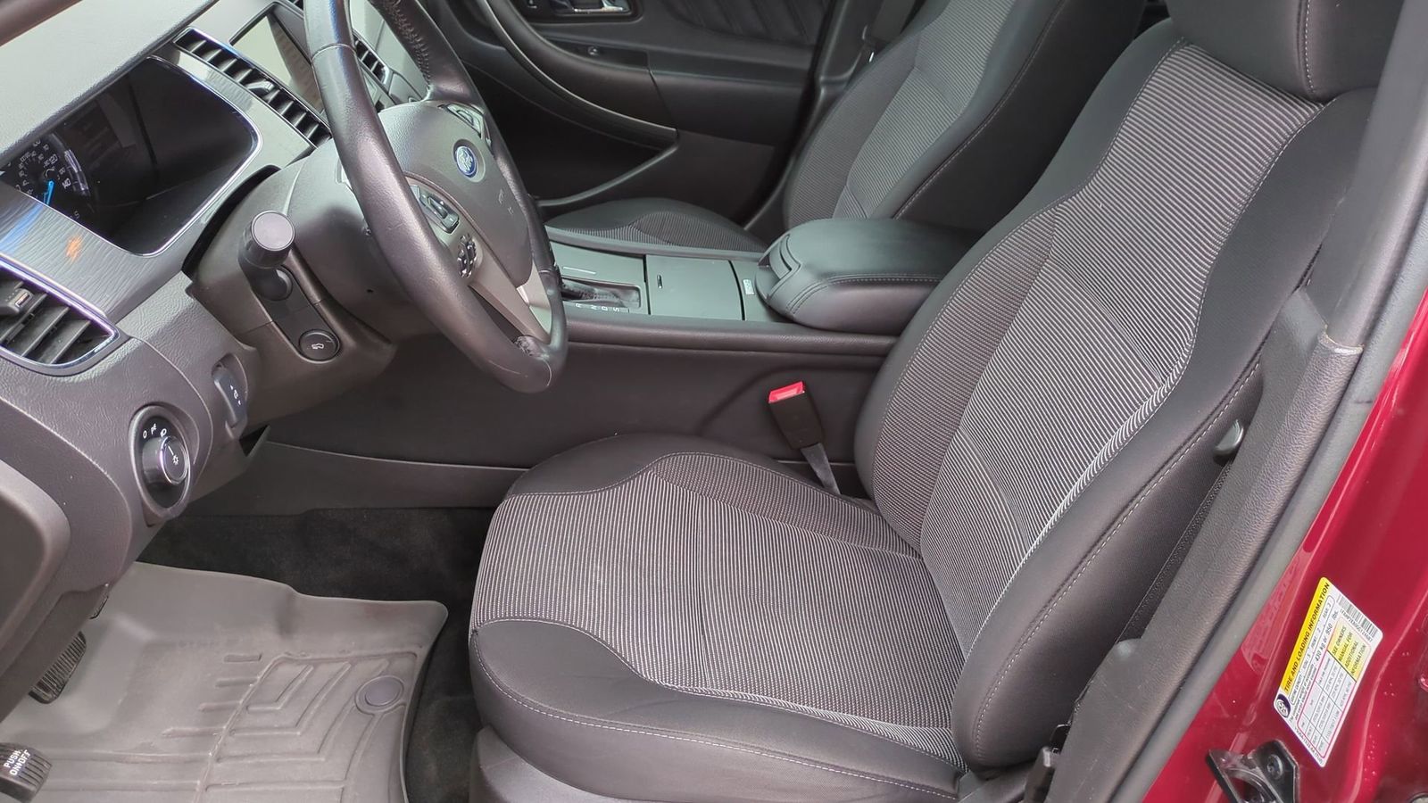 Thumbnail: 2016 Ford Taurus - 14