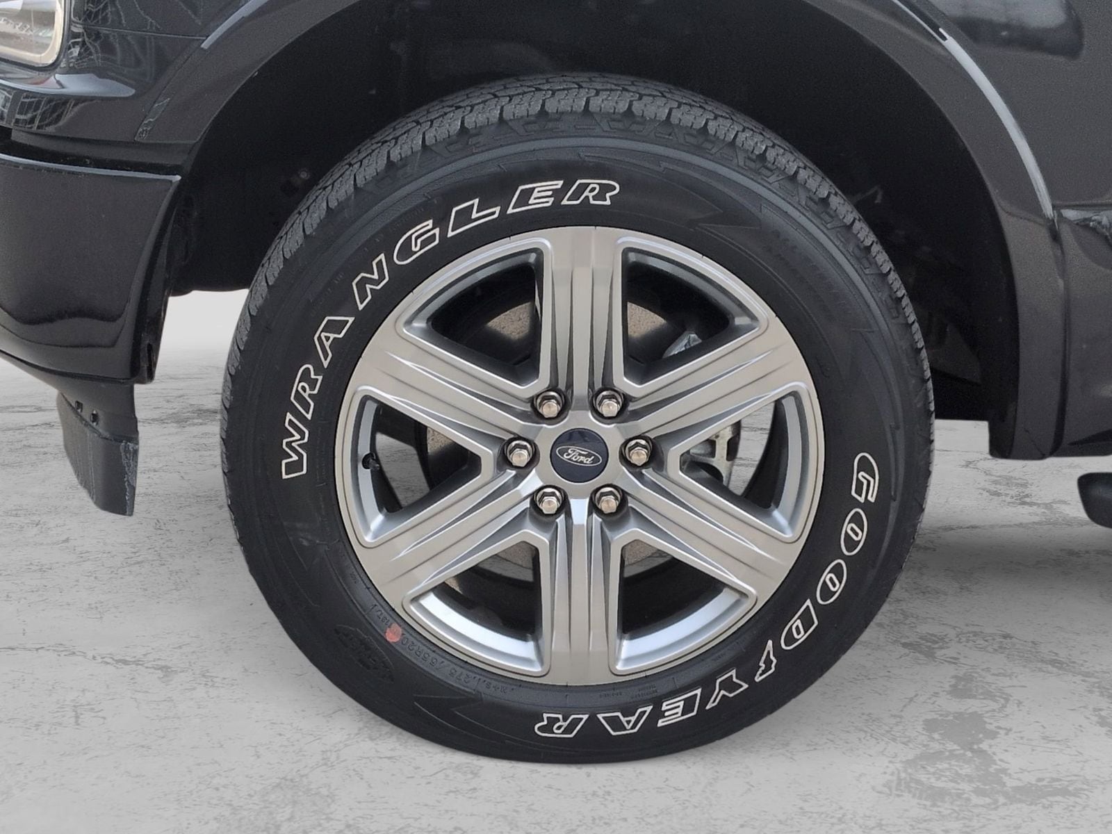 Thumbnail: 2019 Ford F-150 - 17