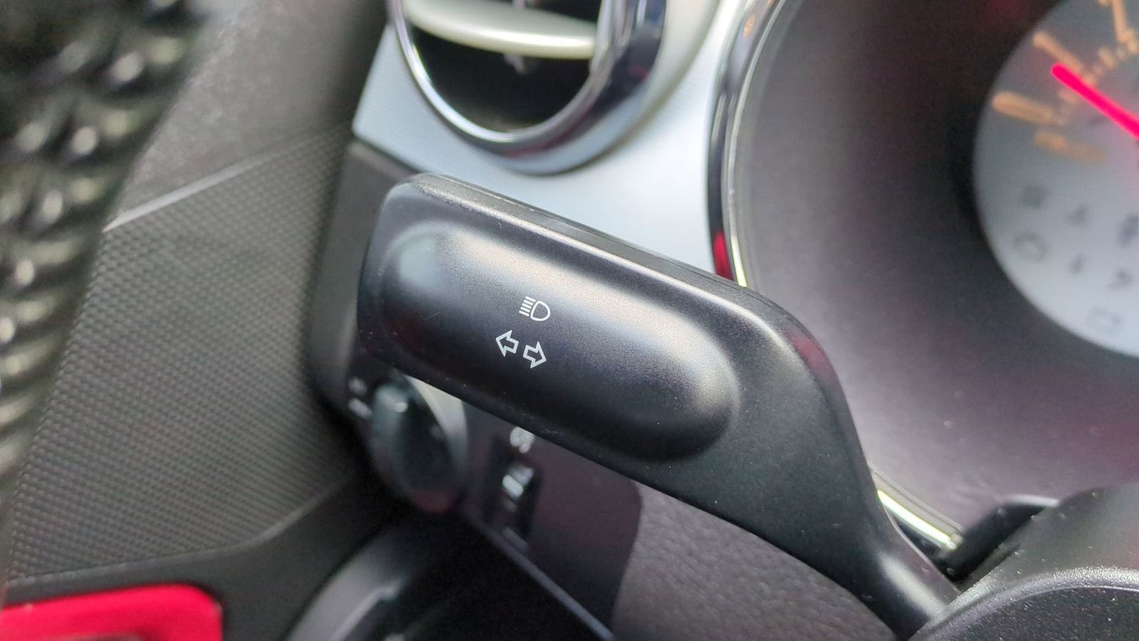 Thumbnail: 2006 Ford Mustang - 21