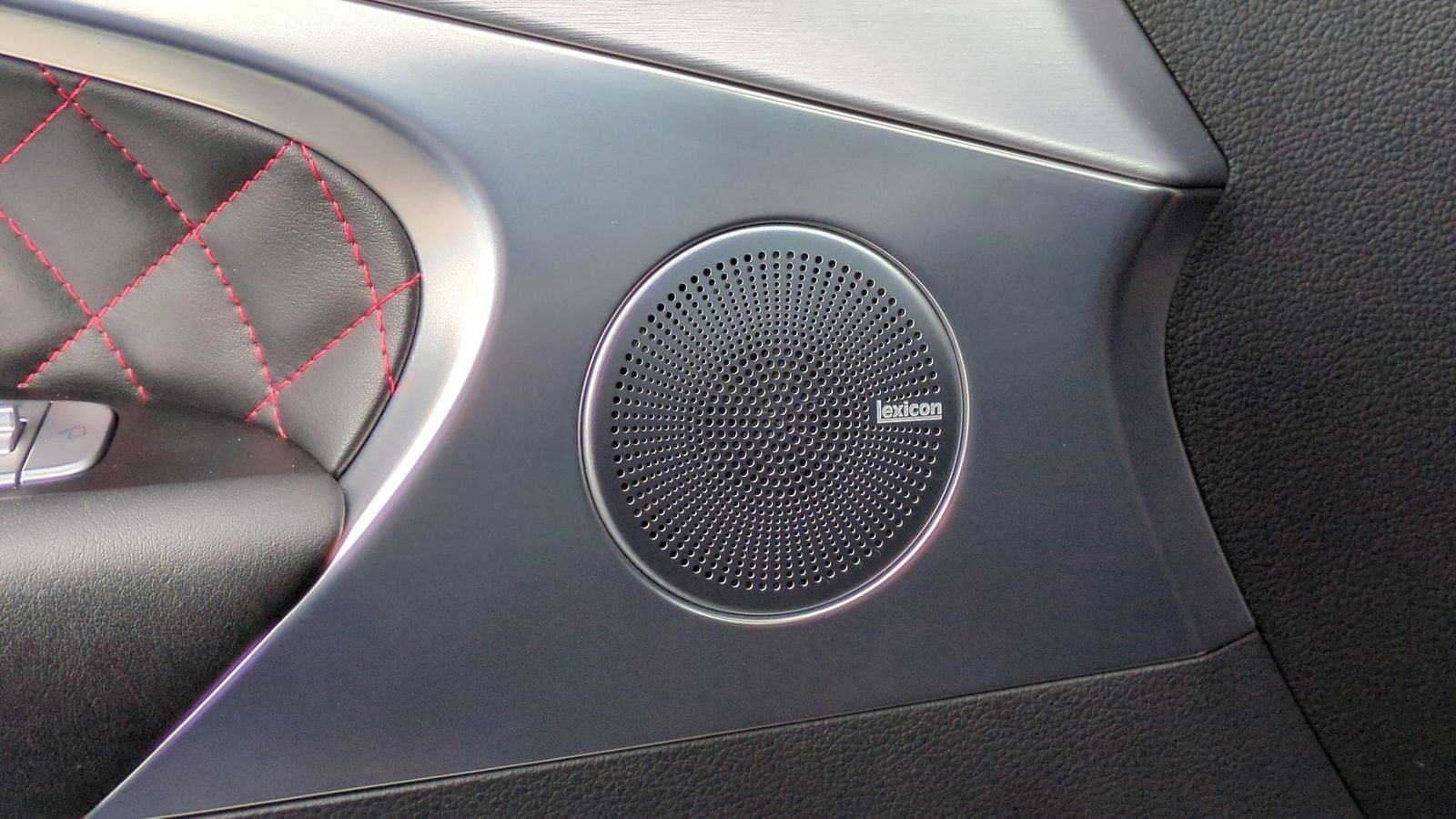 Thumbnail: 2019 Genesis G70 - 32