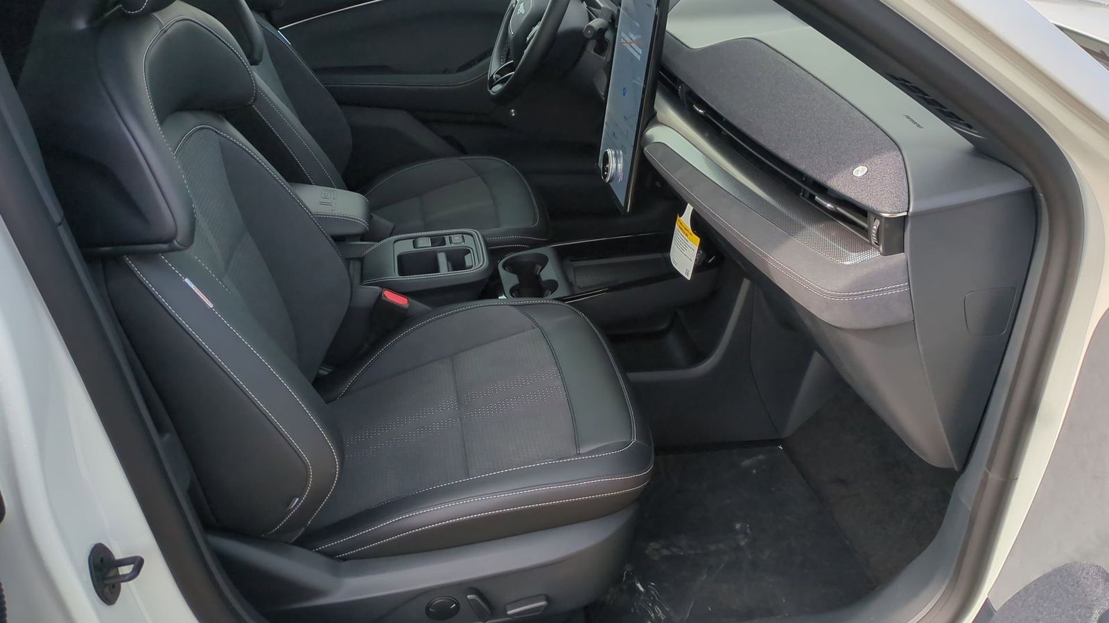 Thumbnail: 2025 Ford Mustang Mach-E - 21