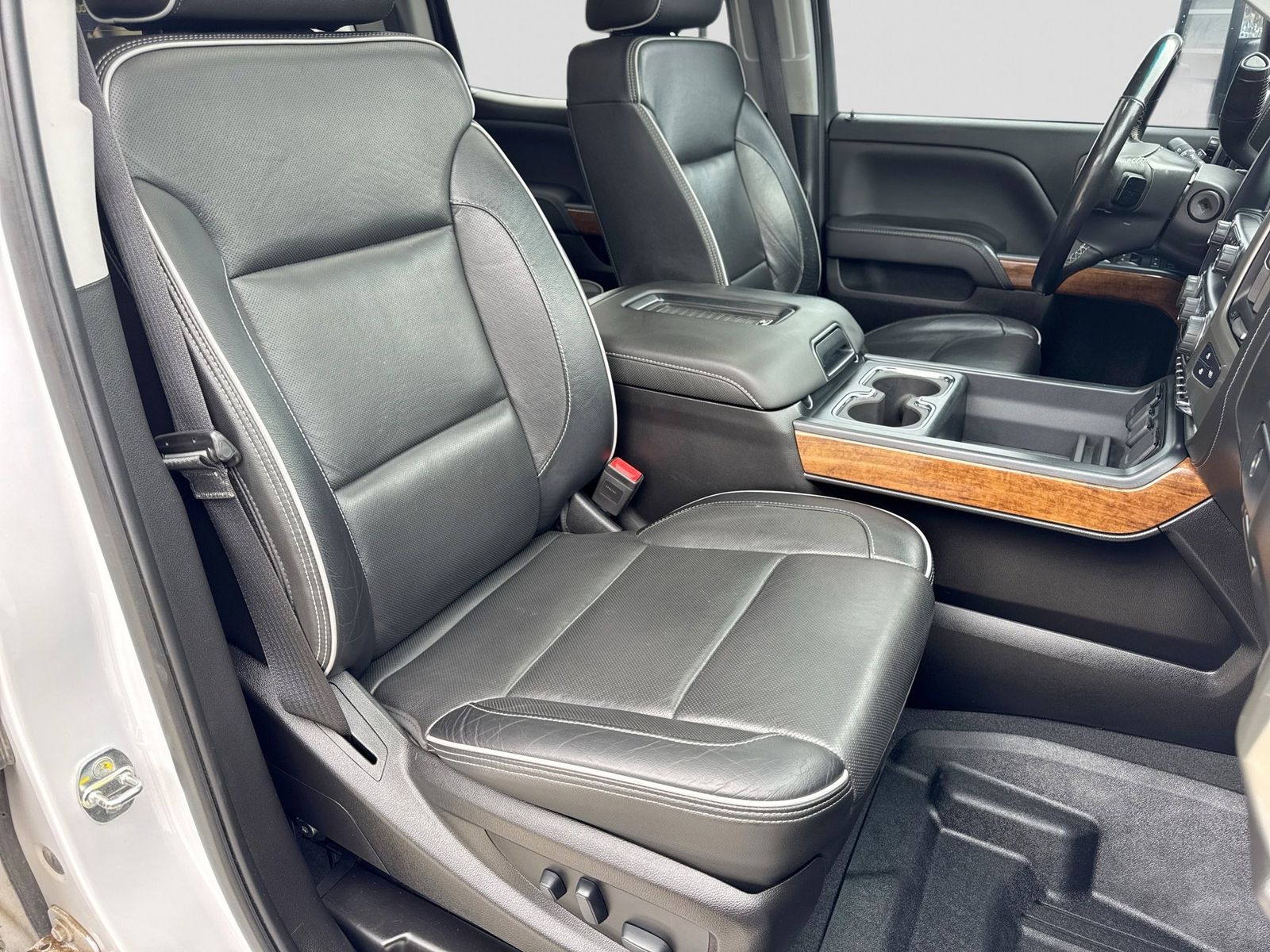 Thumbnail: 2019 Chevrolet Silverado 2500 - 22