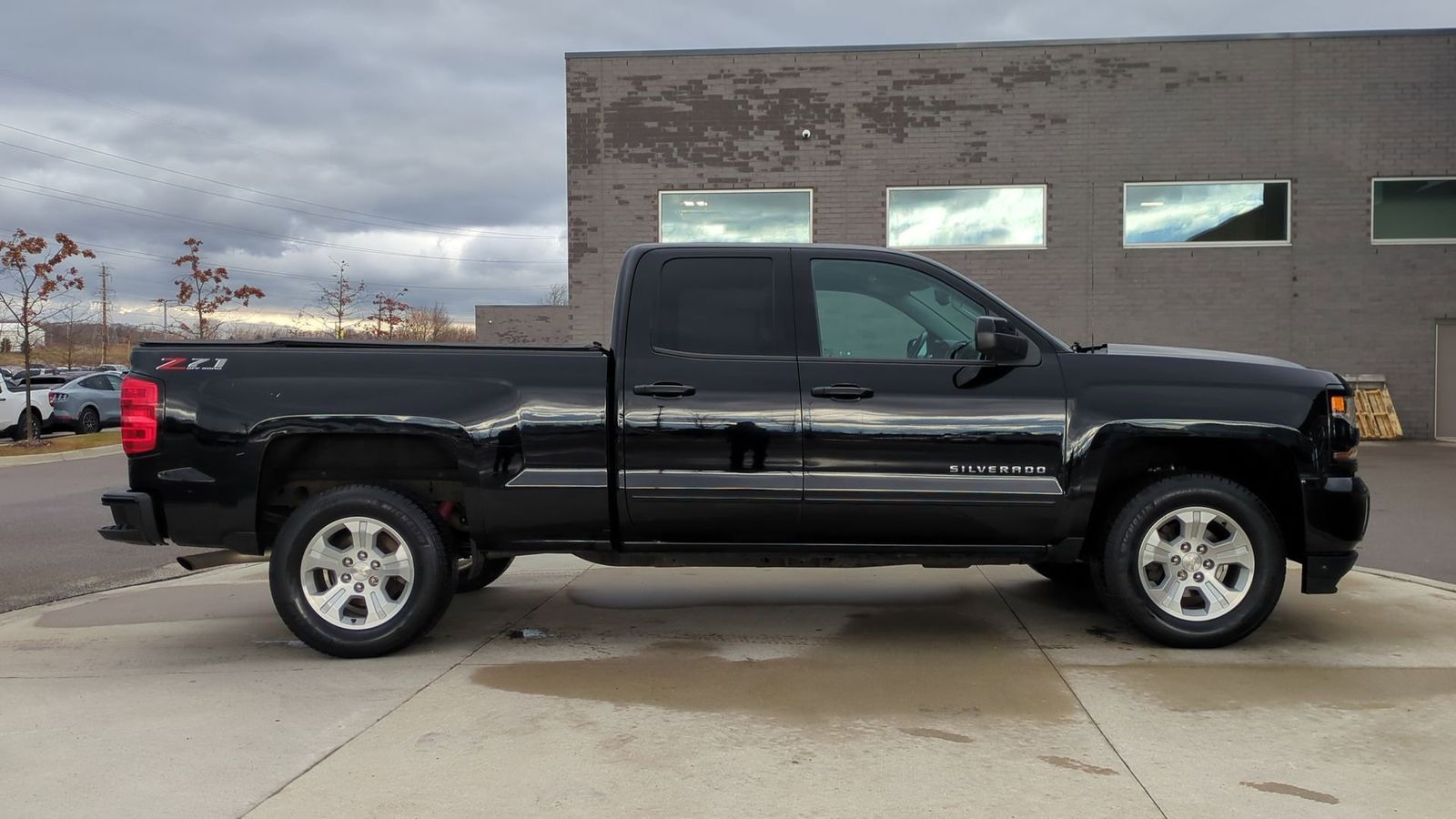 Thumbnail: 2019 Chevrolet Silverado 1500 - 9