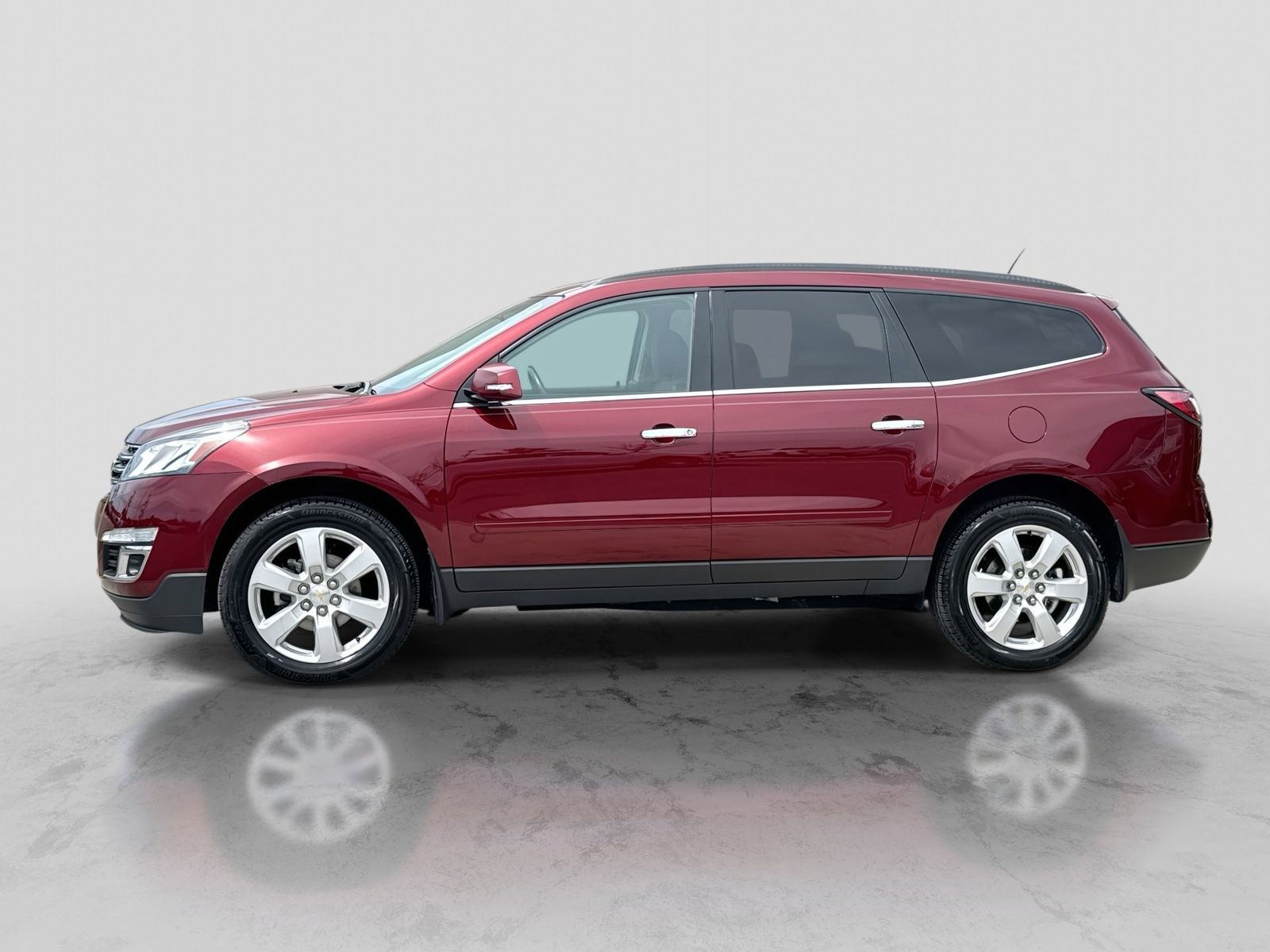 Thumbnail: 2016 Chevrolet Traverse - 3