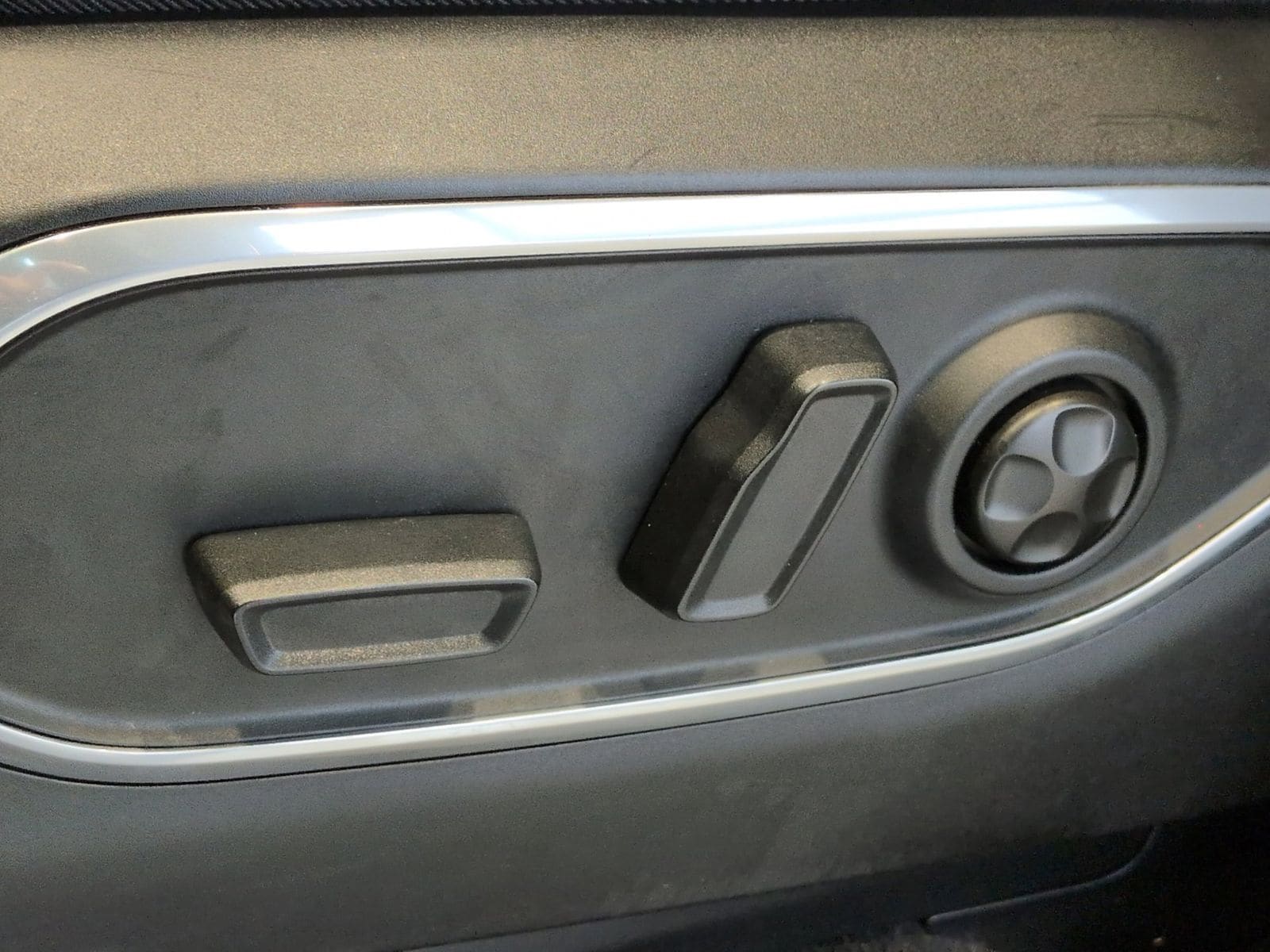 Thumbnail: 2024 Jeep Wagoneer - 20